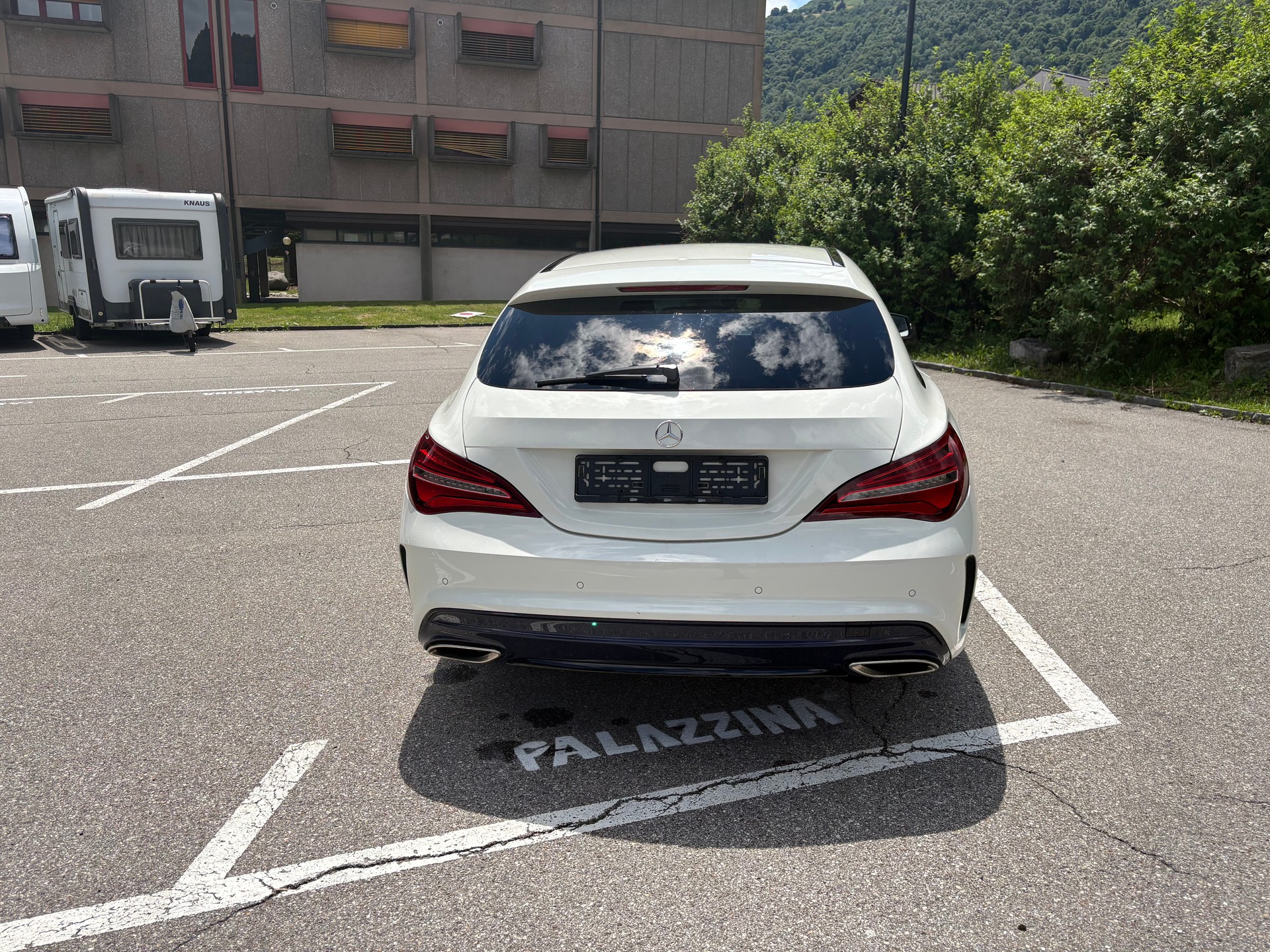 MERCEDES-BENZ CLA Shooting Brake 200 CDI AMG Line 4Matic 7G-DCT-image-4