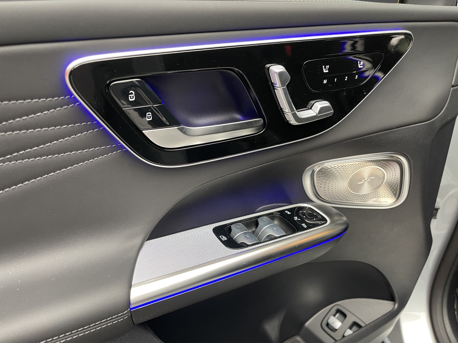 MERCEDES-BENZ GLC 400 e 4M 9G-Tronic-image-10