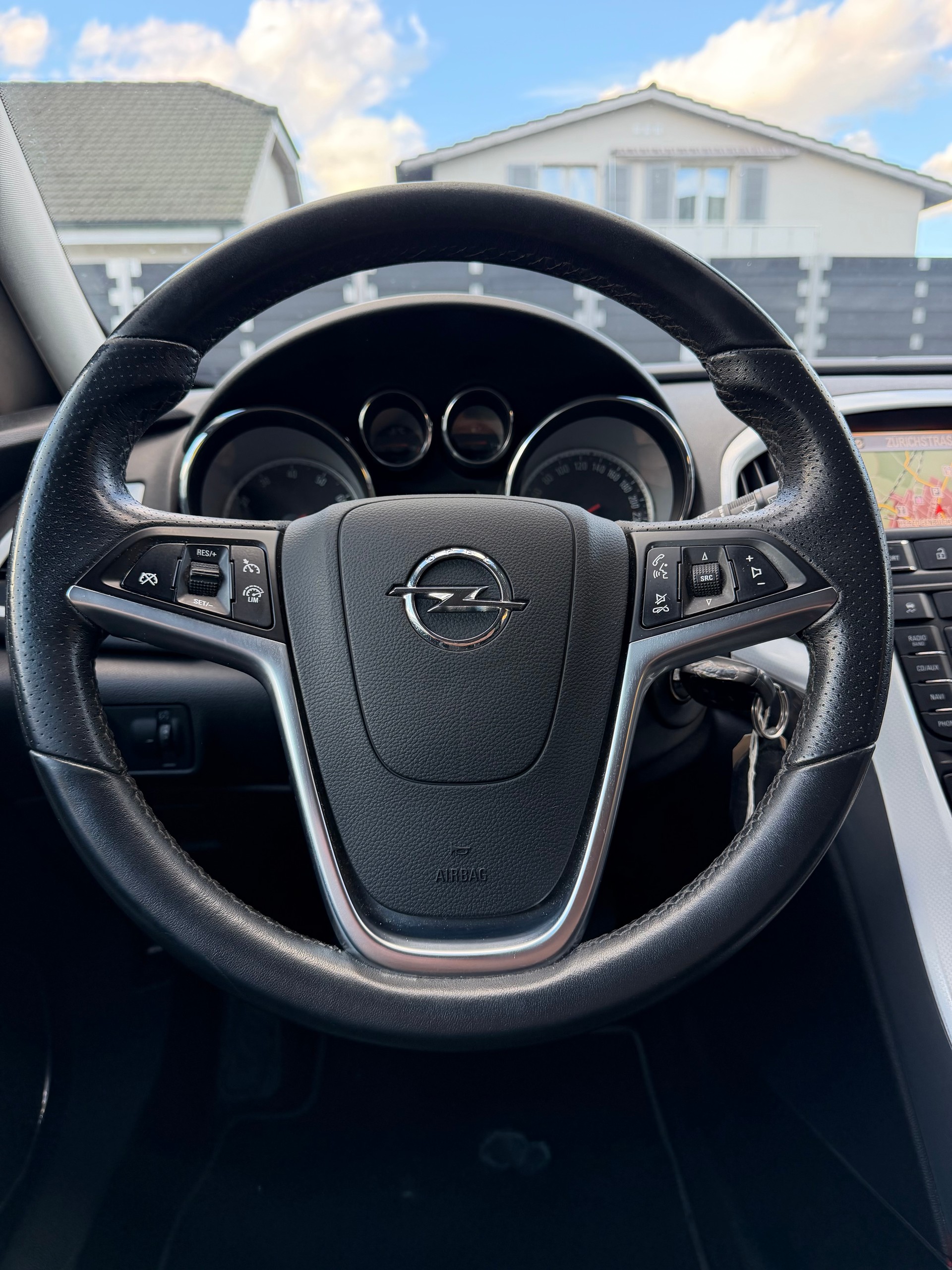 OPEL Astra GTC 1.6i 16V Sport-image-9