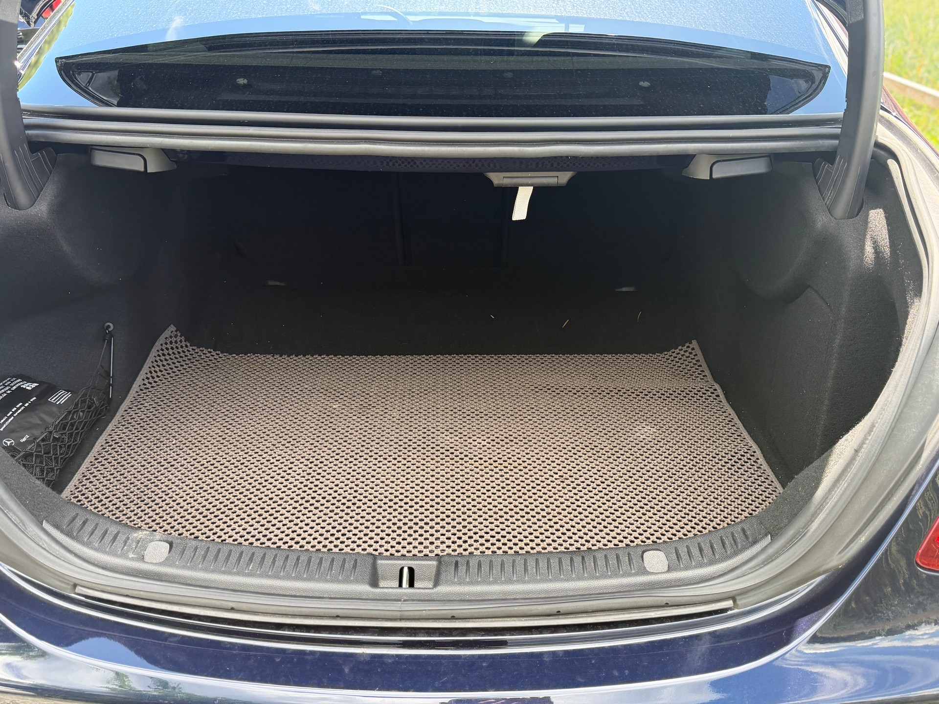 MERCEDES-BENZ E 200 Avantgarde 9G-Tronic-image-13