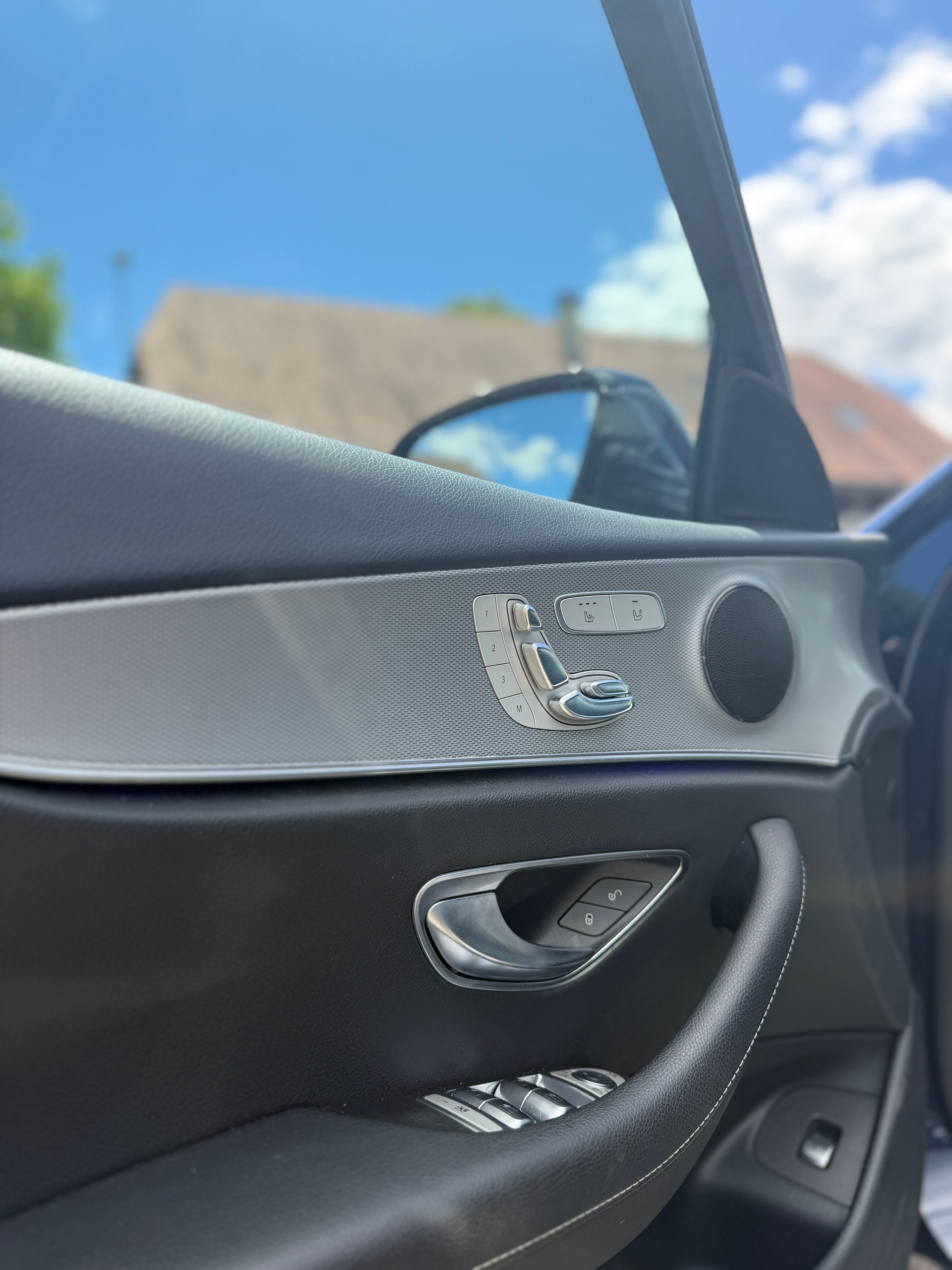 MERCEDES-BENZ E 200 Avantgarde 9G-Tronic-image-5