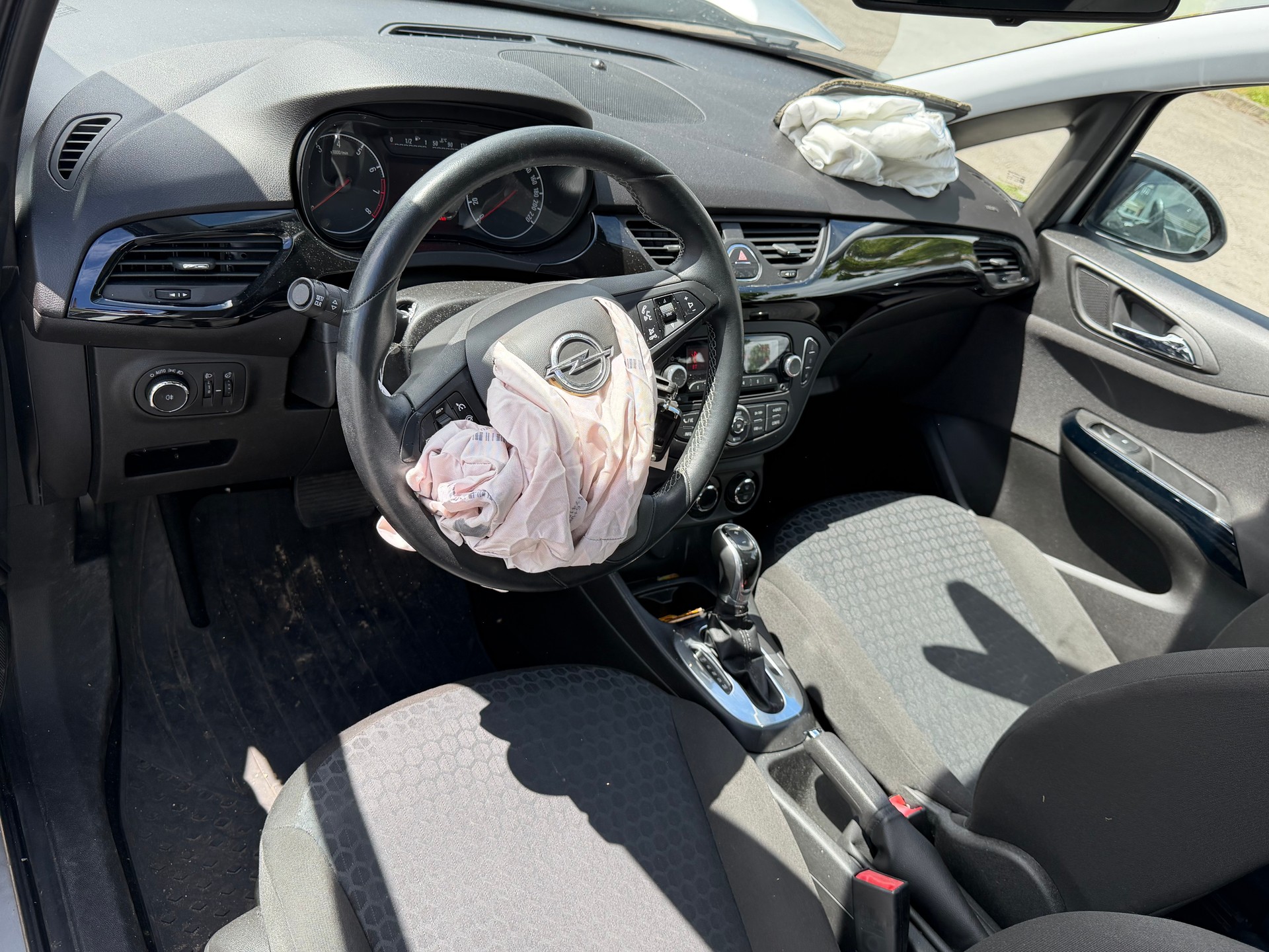 OPEL Corsa 1.4 TP Enjoy Automatic-image-4