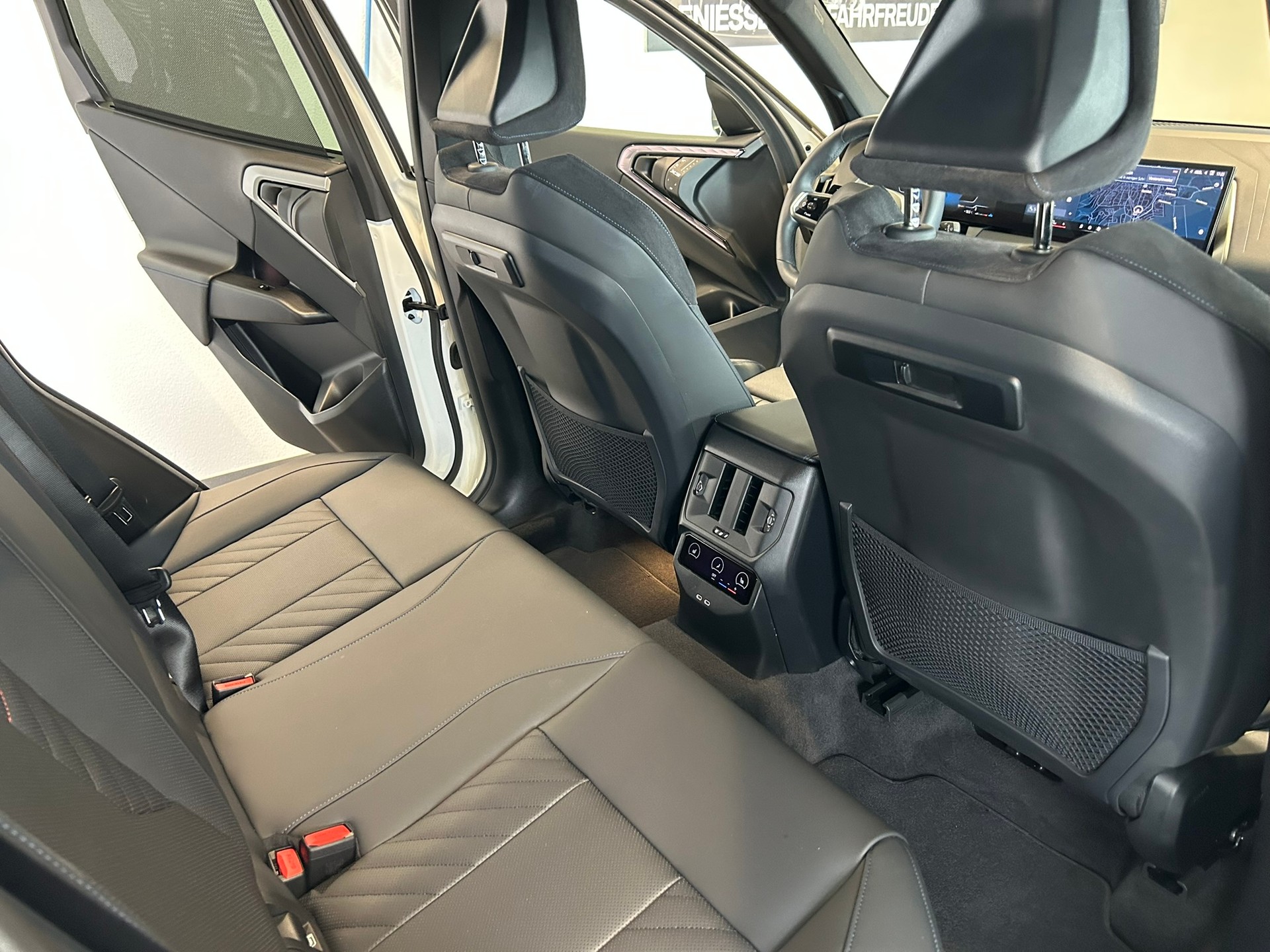 BMW X3 xDrive 48V 20d M Sport-image-28