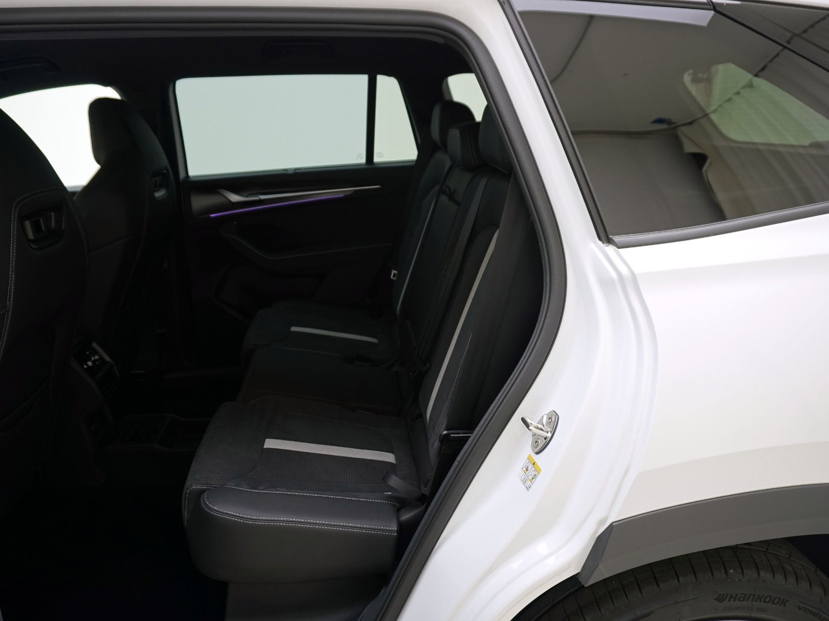 SKODA Kodiaq 1,5 TSI iV Plug-in-Hybrid Sportline-image-14