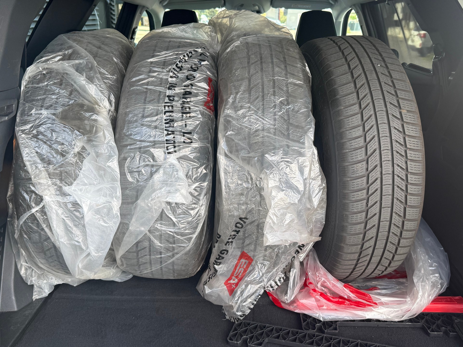 PEUGEOT 5008 1.5 BlueHDi GT Pack EAT8-image-8