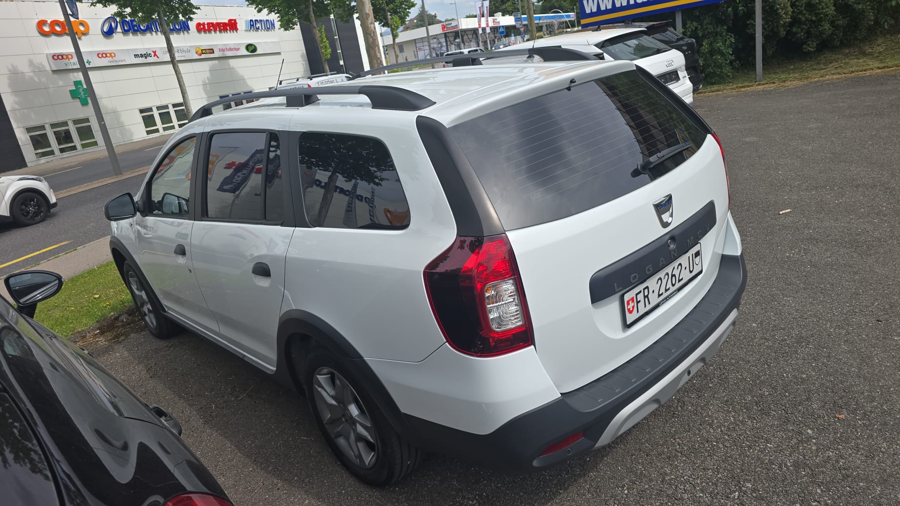 DACIA Logan MCV 0.9 Stepway Automatic Navi / 8 X / AUTOMAT / CH / full DACIA SERVICE-image-6