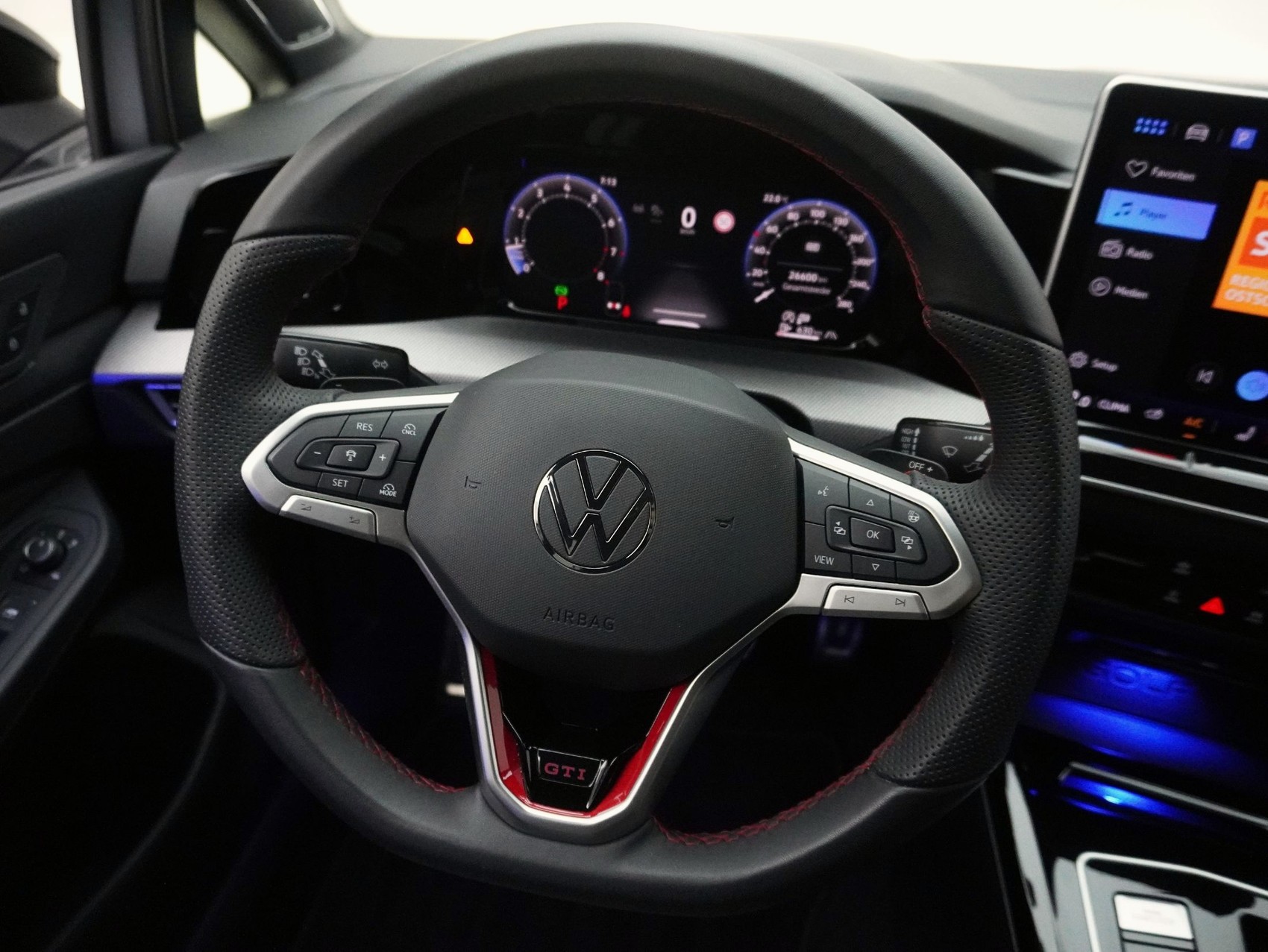VW Golf 8.5 2.0 TSI DSG GTI Black Style (2025) ** Harman/Kardon / Head-Up / Panoramadach **-image-10