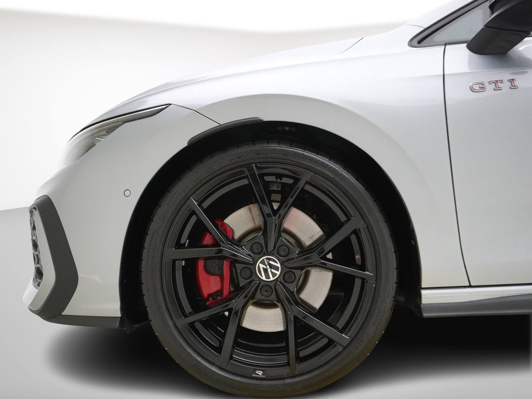VW Golf 8.5 2.0 TSI DSG GTI Black Style (2025) ** Harman/Kardon / Head-Up / Panoramadach **-image-6