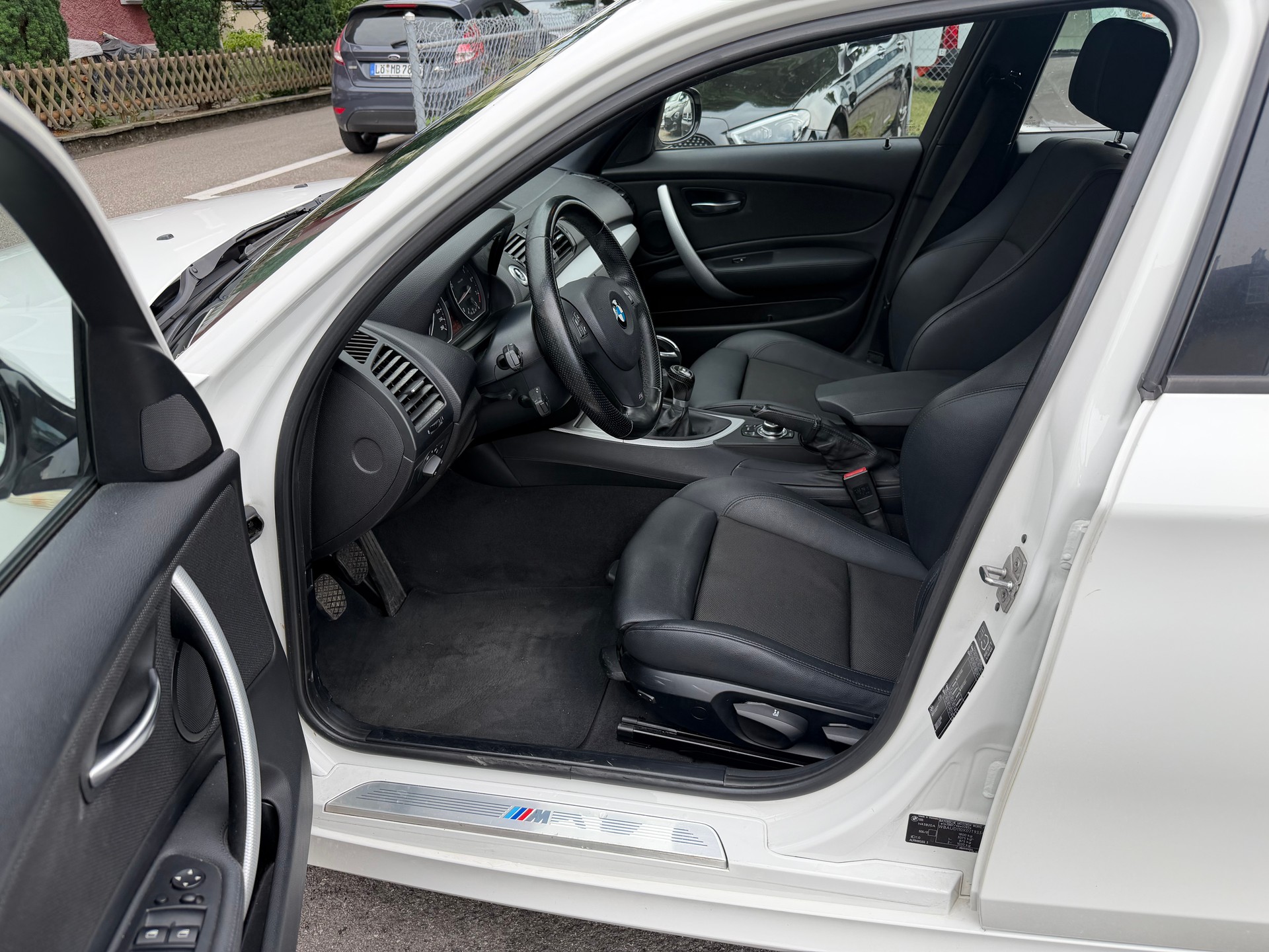 BMW 120i M Paket Dynamic Edition-image-10