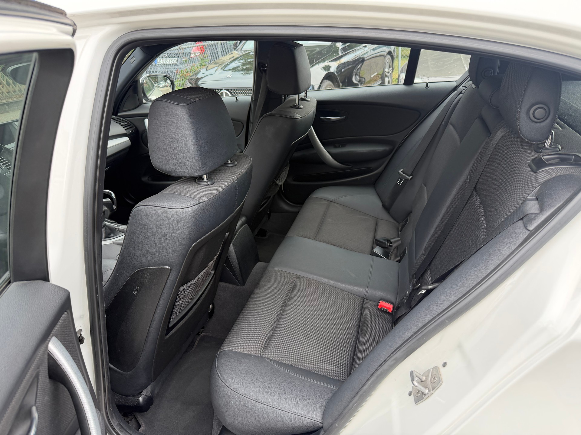 BMW 120i M Paket Dynamic Edition-image-8