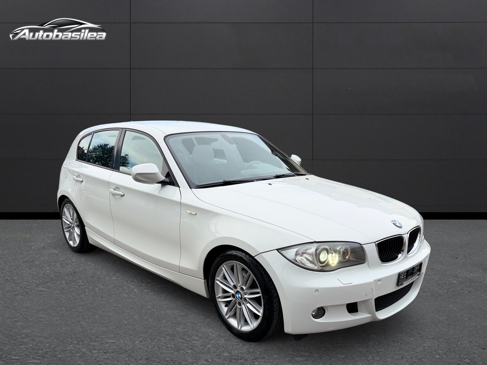 BMW 120i M Paket Dynamic Edition-image-5