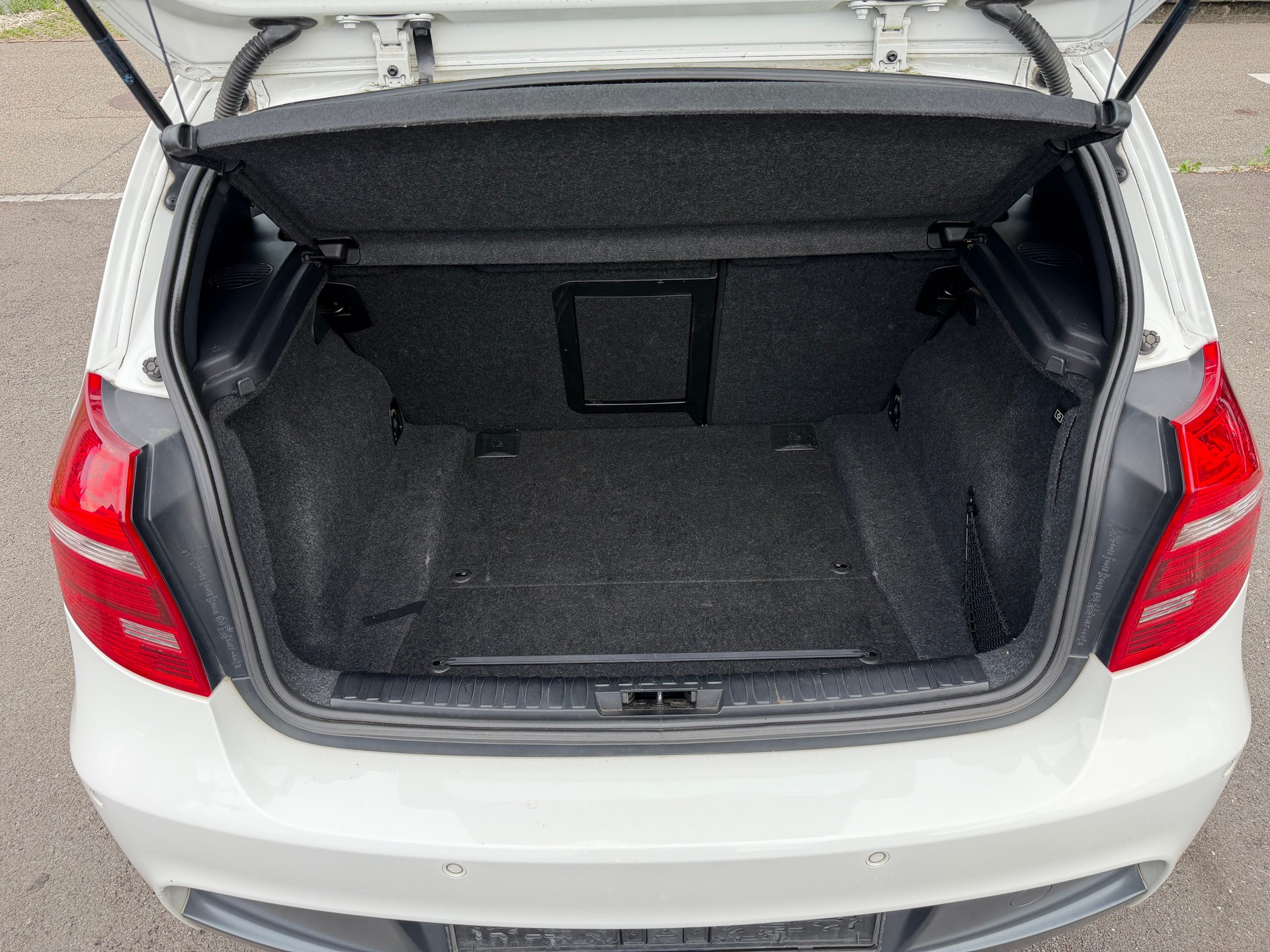BMW 120i M Paket Dynamic Edition-image-11