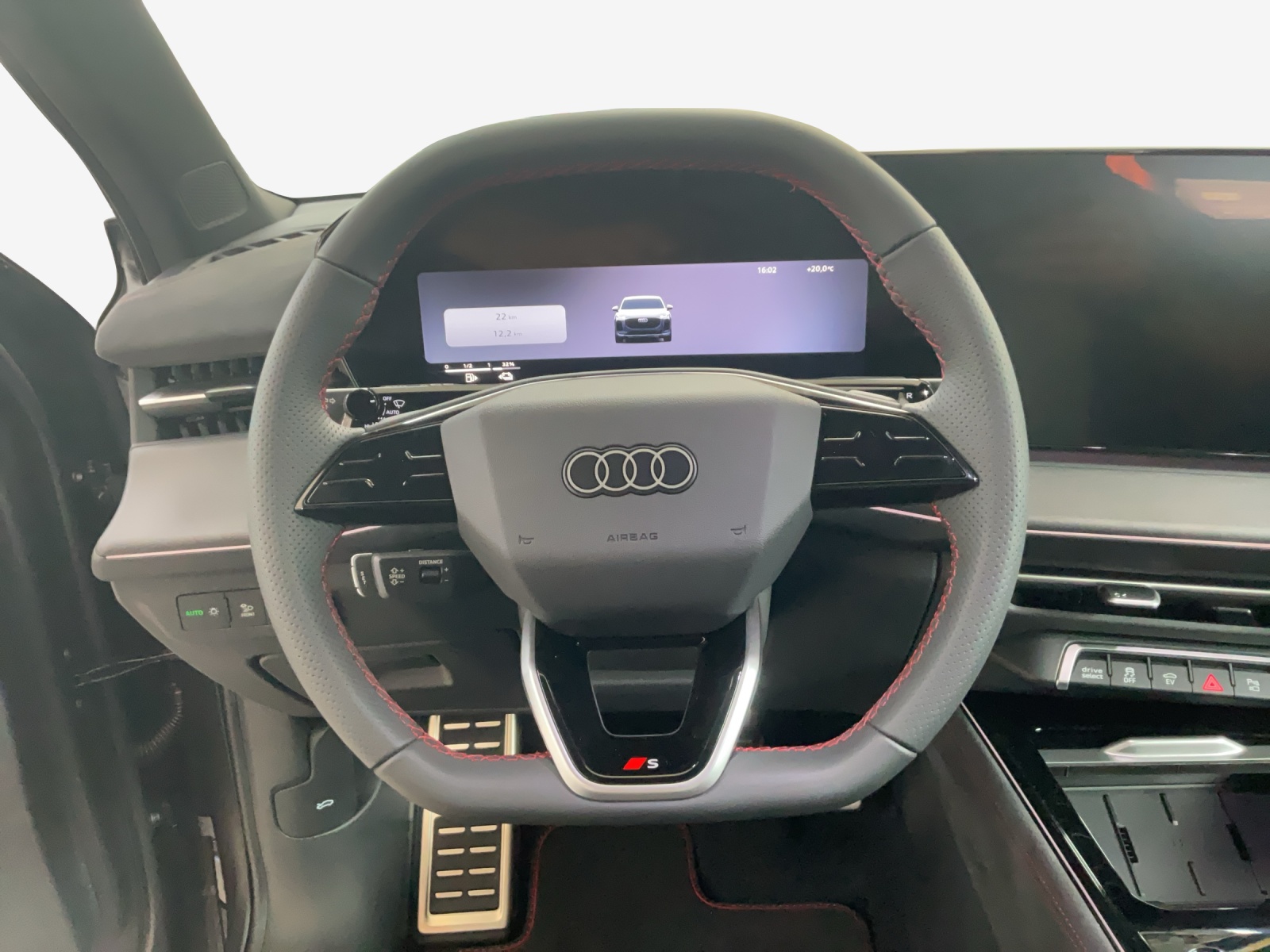 AUDI Q3 Sportback e-hybrid 200 kW S tronig-image-9