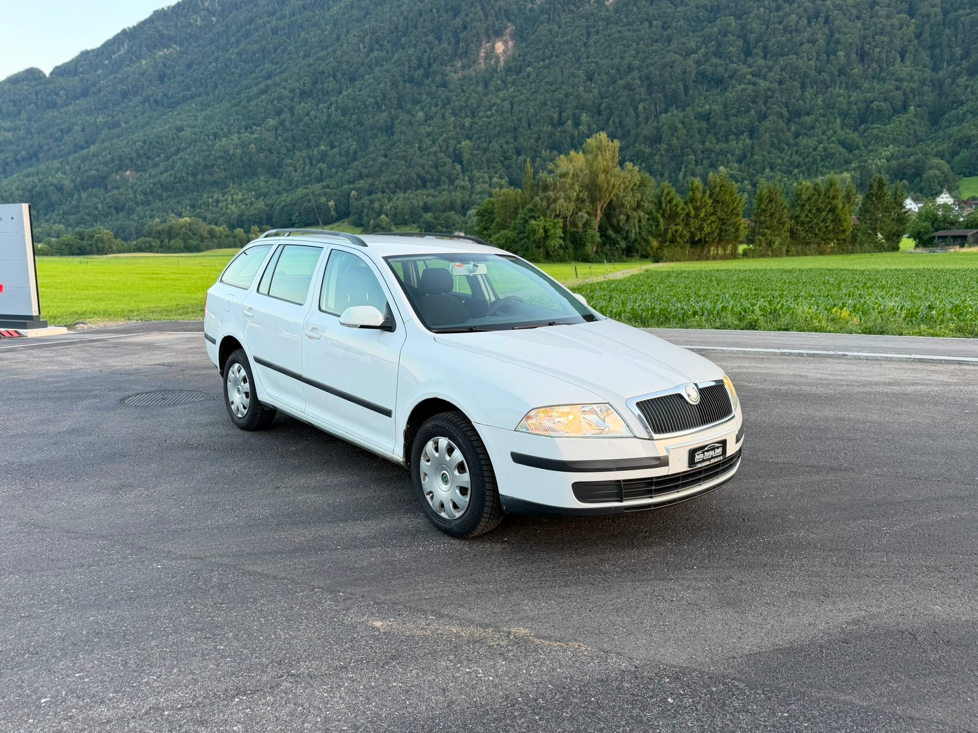SKODA Octavia 1.9 TDI Adventure 4x4-image-1