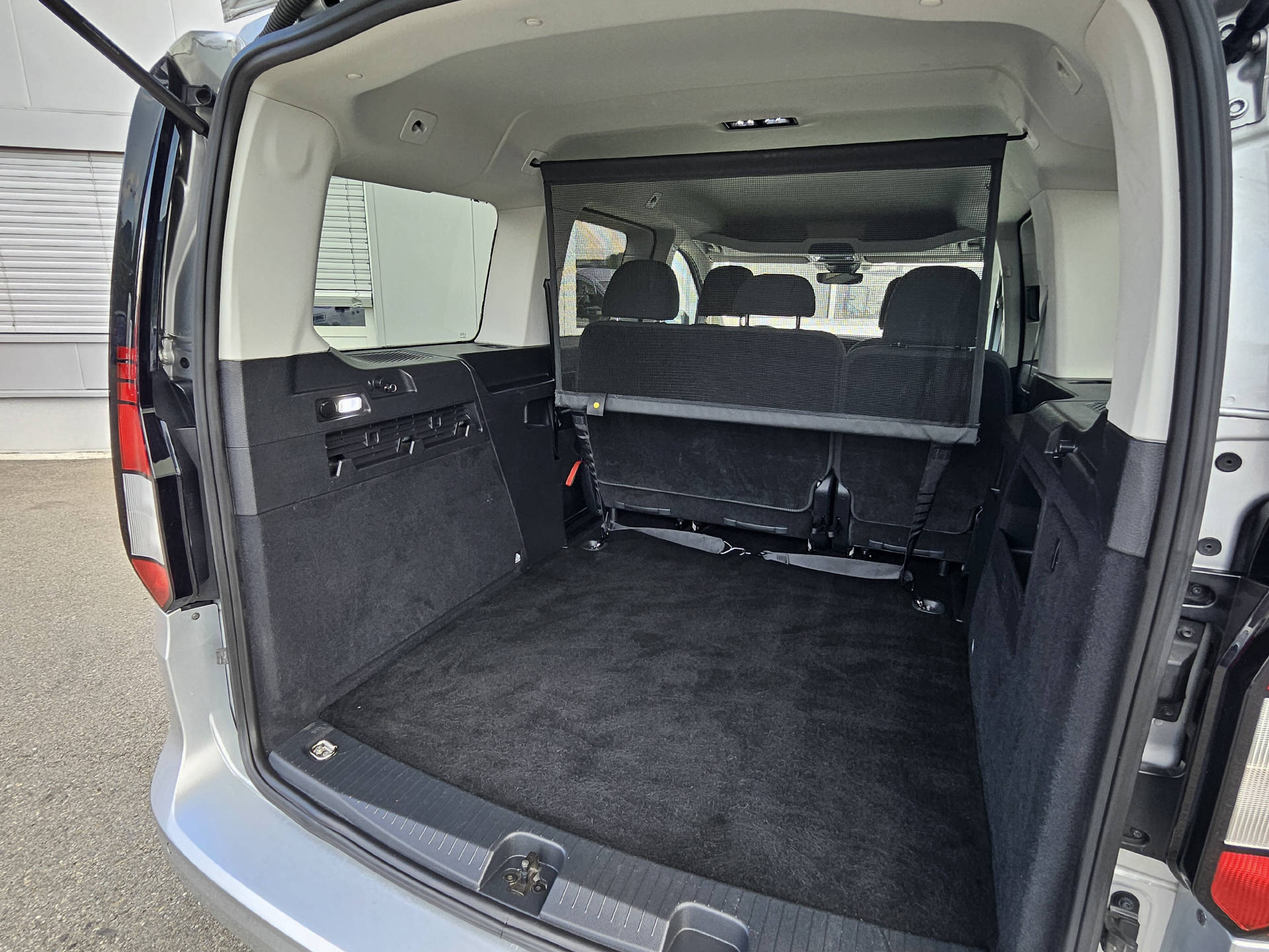 VW Caddy Maxi 2.0 TDI 122 4motion-image-9
