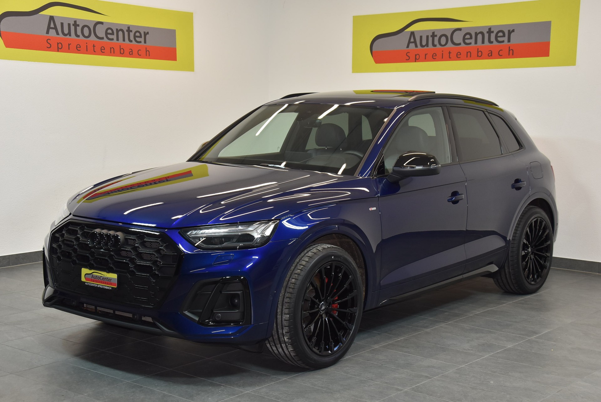 AUDI Q5 55 TFSI e PHEV S line quattro S-tronic-image-1