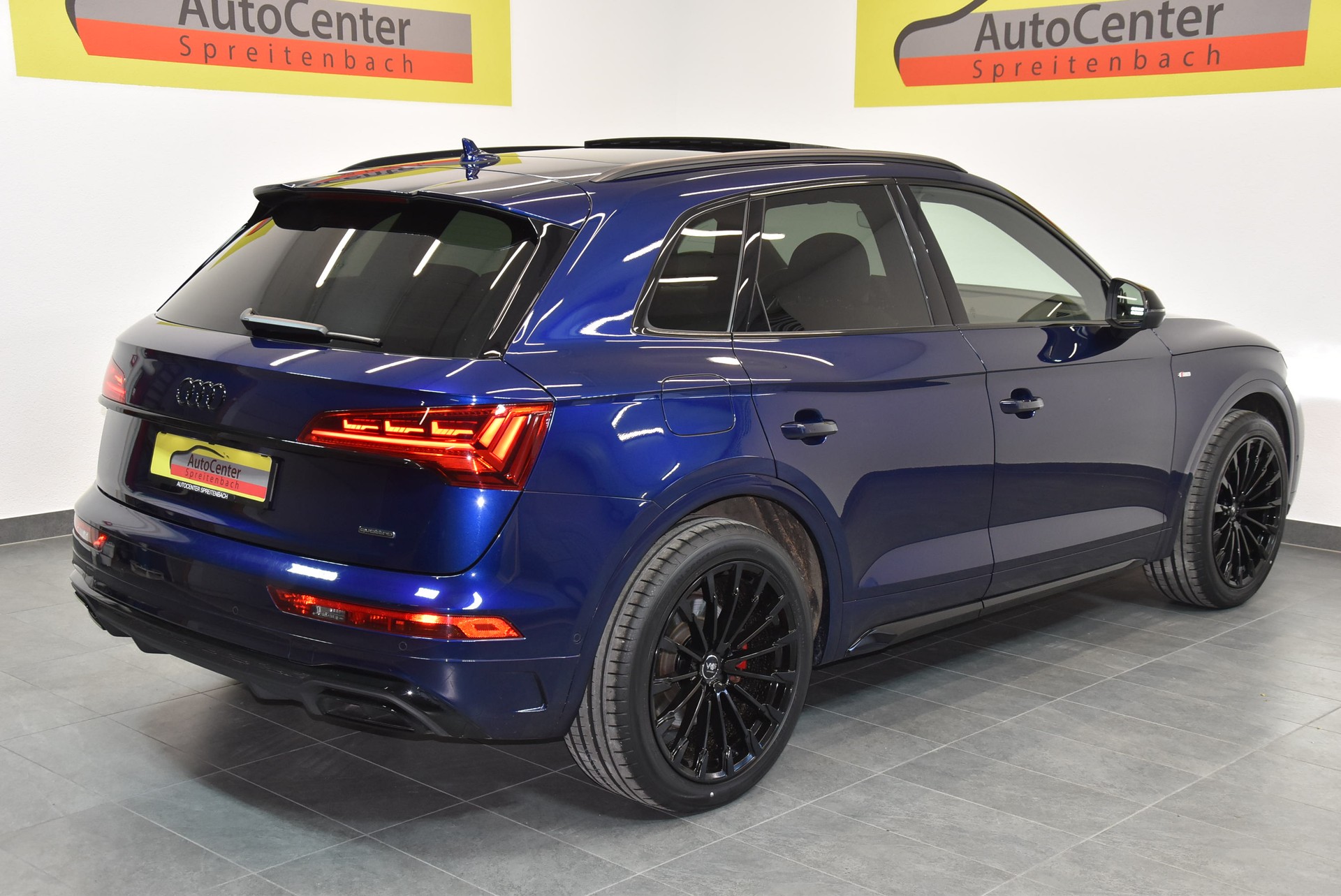 AUDI Q5 55 TFSI e PHEV S line quattro S-tronic-image-10