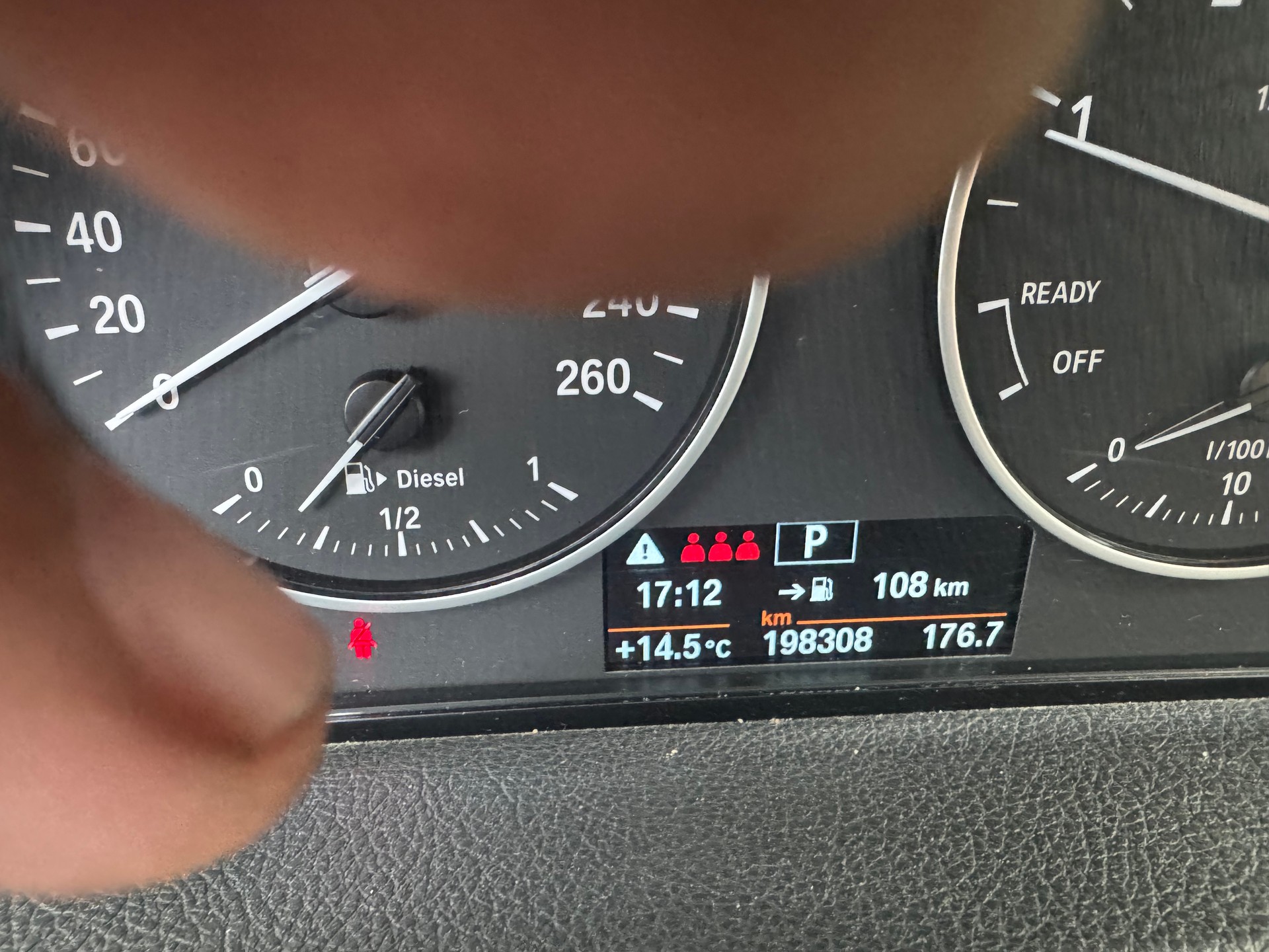 BMW 218d Active Tourer Sport Line-image-10