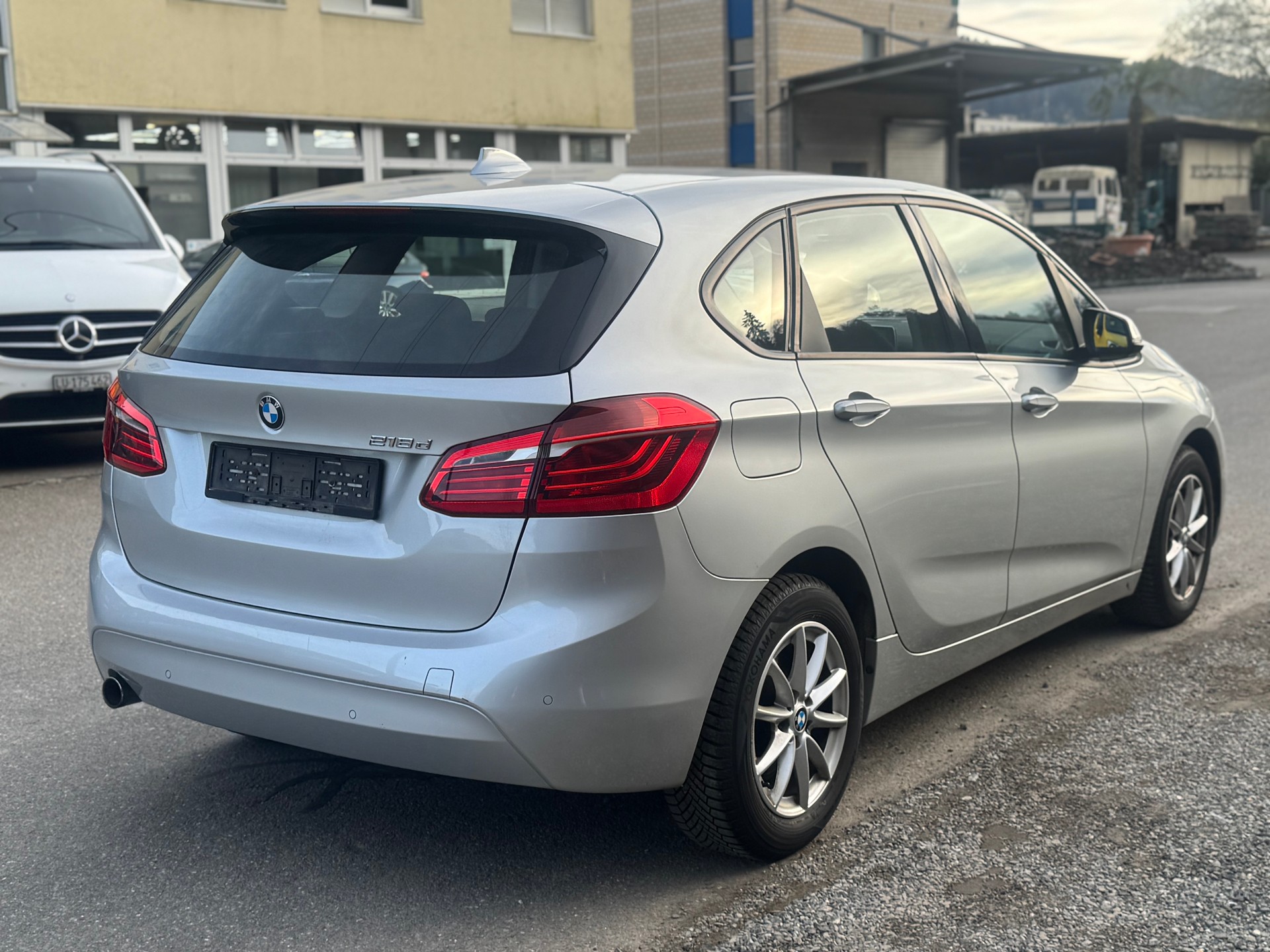 BMW 218d Active Tourer Sport Line-image-3