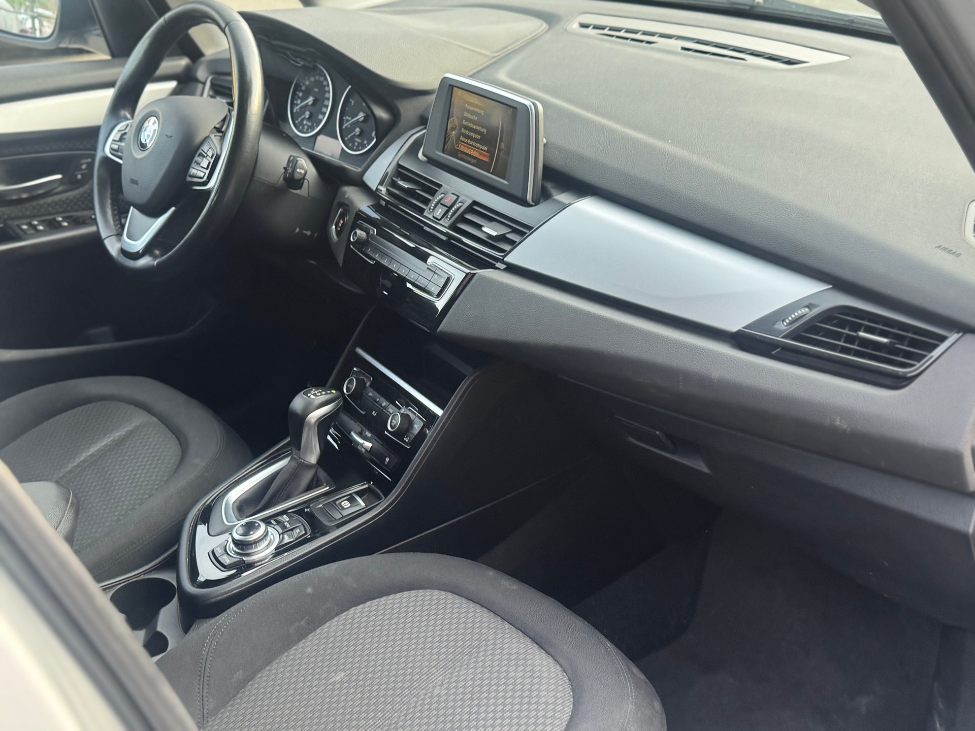 BMW 218d Active Tourer Sport Line-image-7
