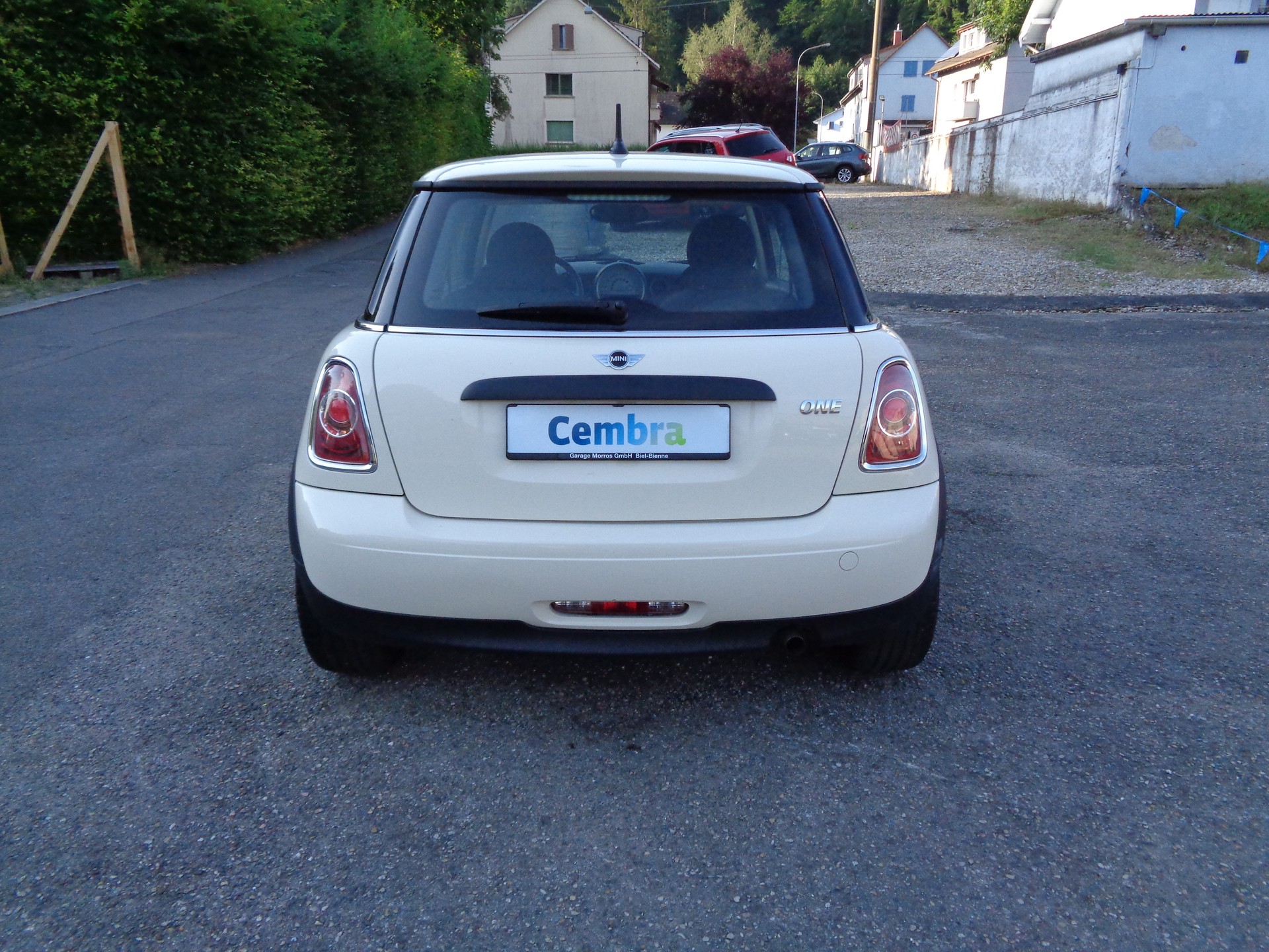 MINI One-image-3