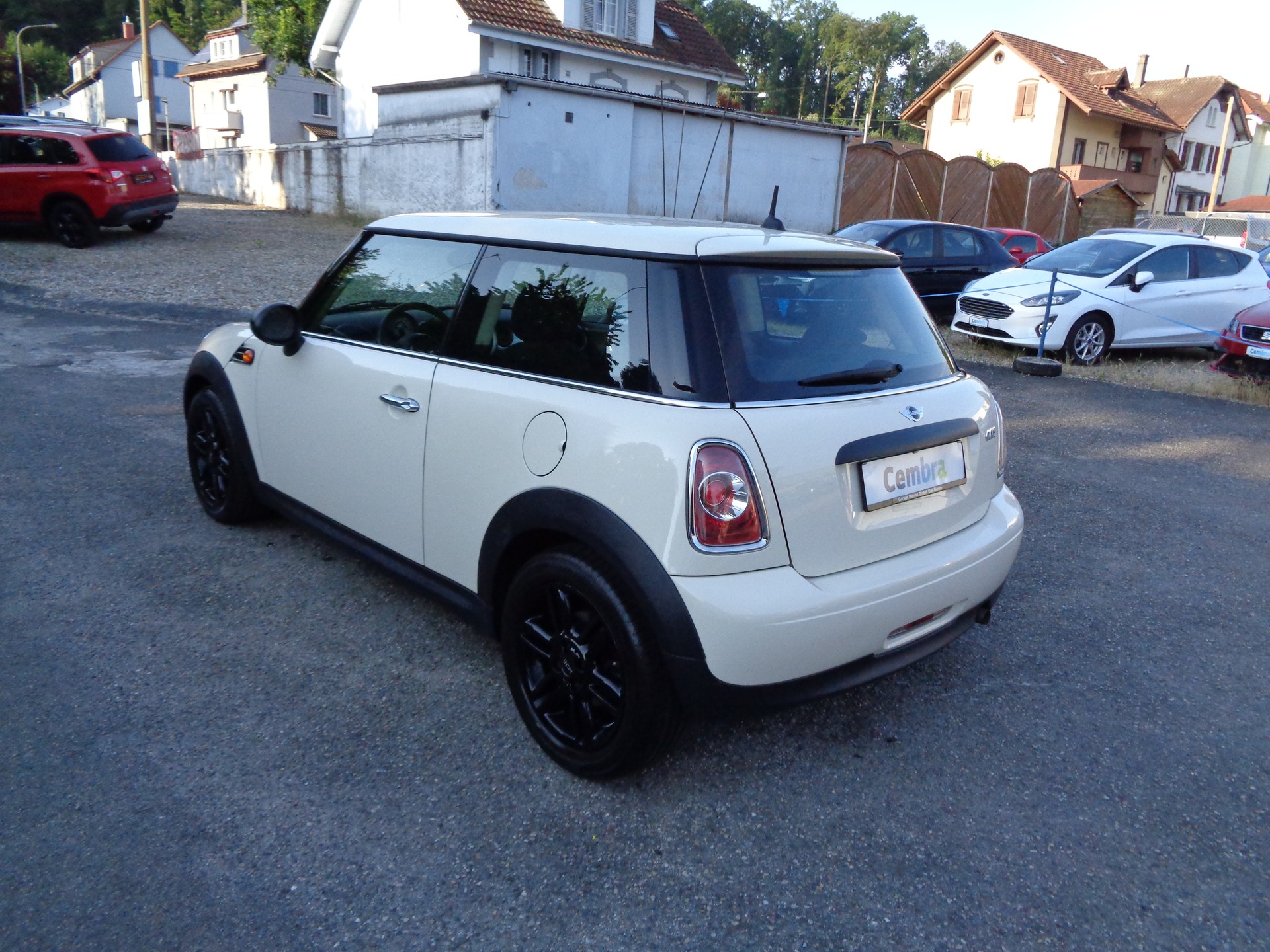 MINI One-image-1