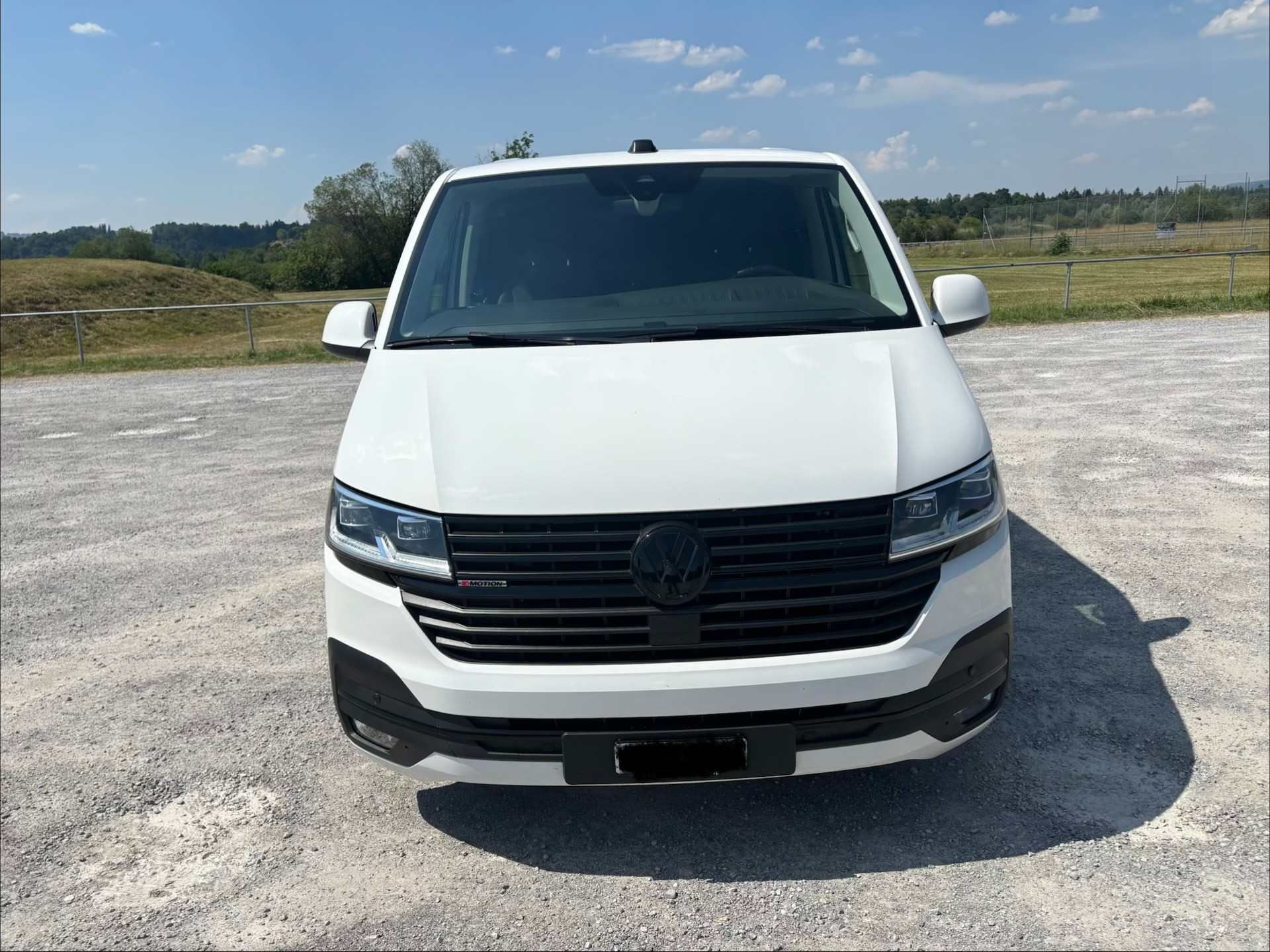 VW 2.0 TDI 199 Comfortline Edition DSG 4m-image-2