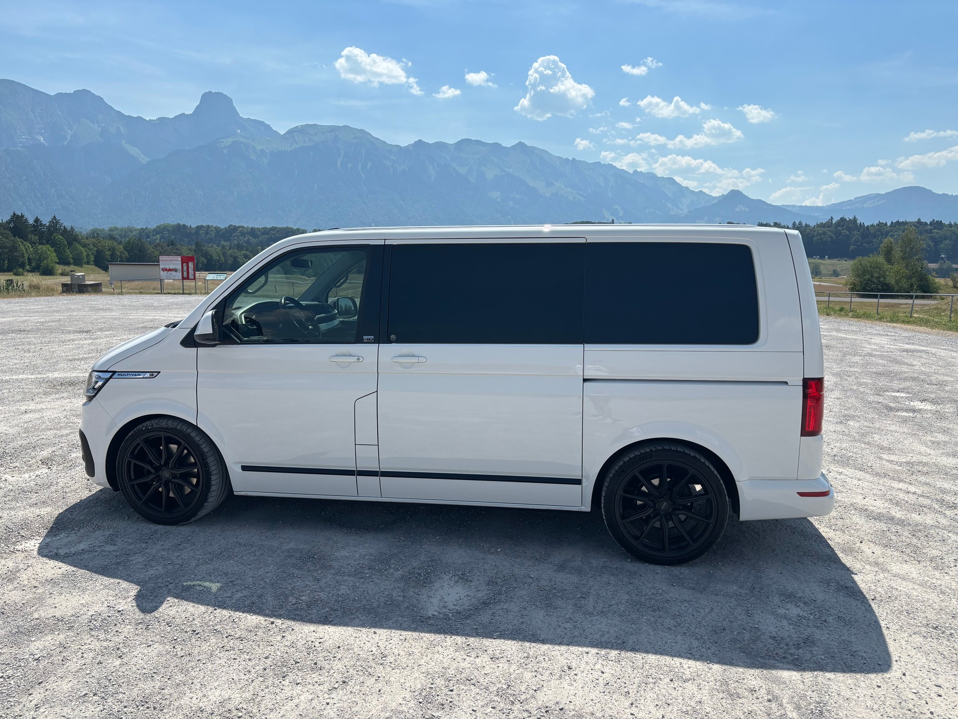 VW 2.0 TDI 199 Comfortline Edition DSG 4m-image-1