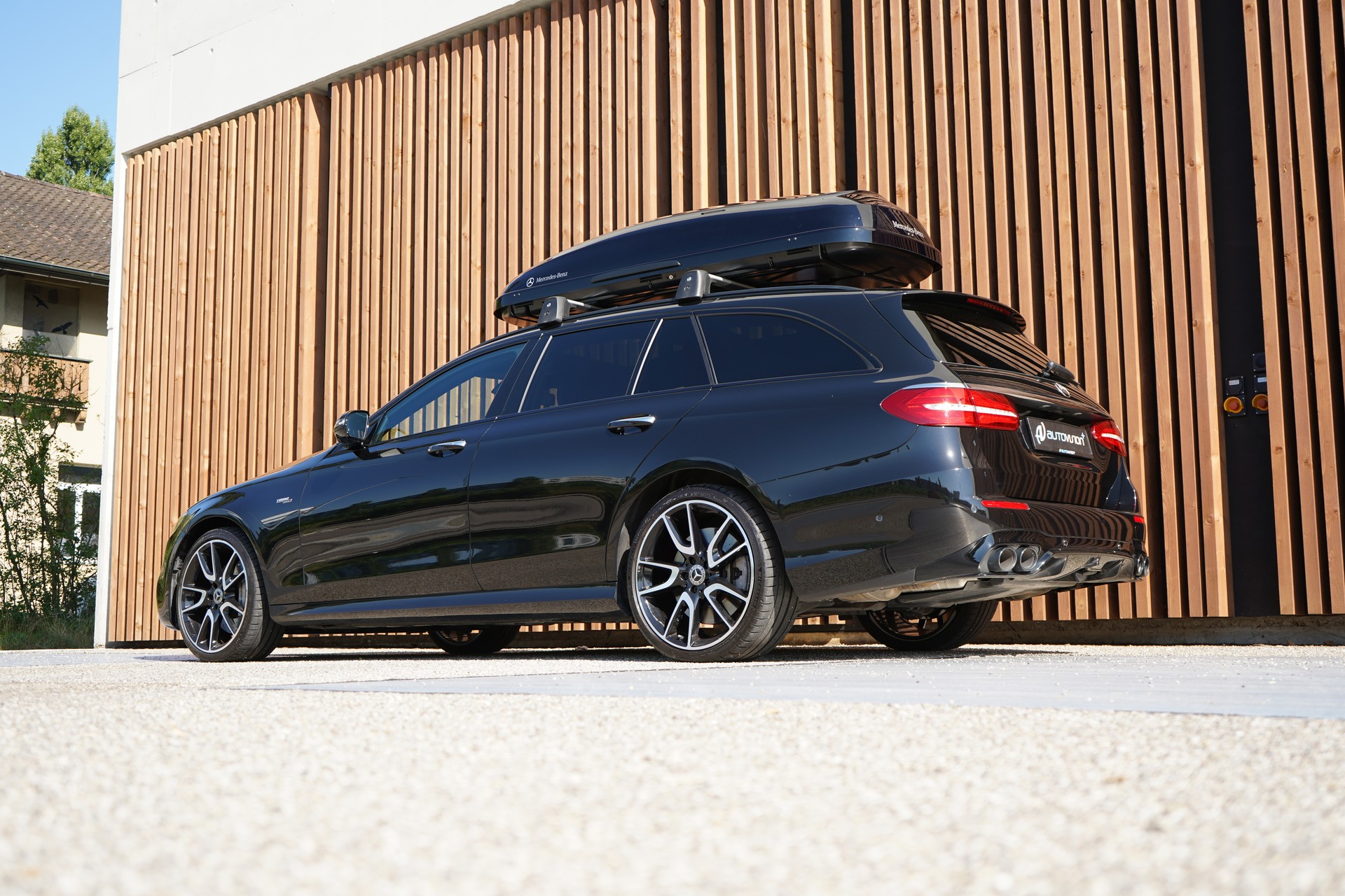 MERCEDES-BENZ E 53 AMG 4MATIC 9G-TRONIC BLACK l 435 PS-image-9