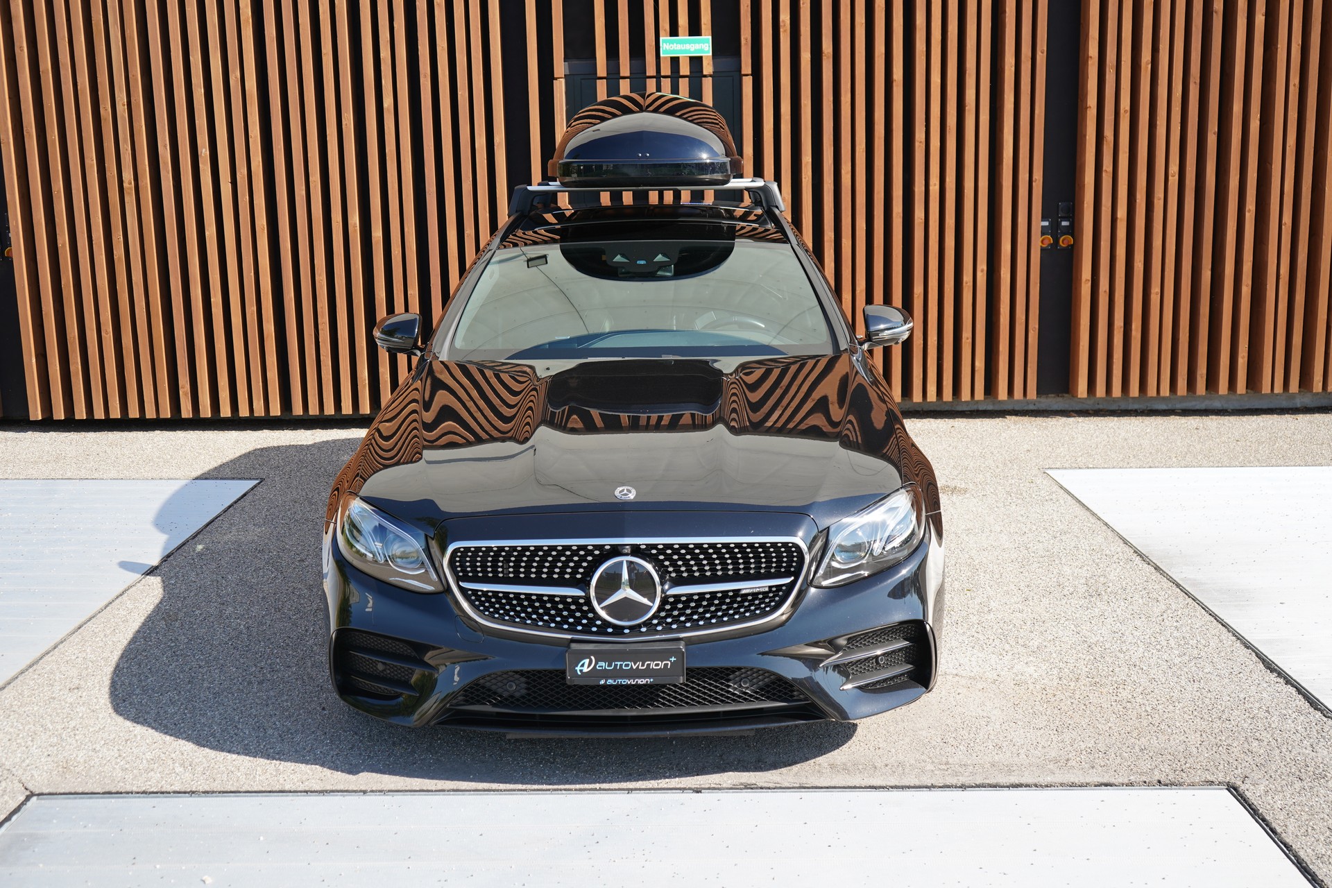 MERCEDES-BENZ E 53 AMG 4MATIC 9G-TRONIC BLACK l 435 PS-image-10