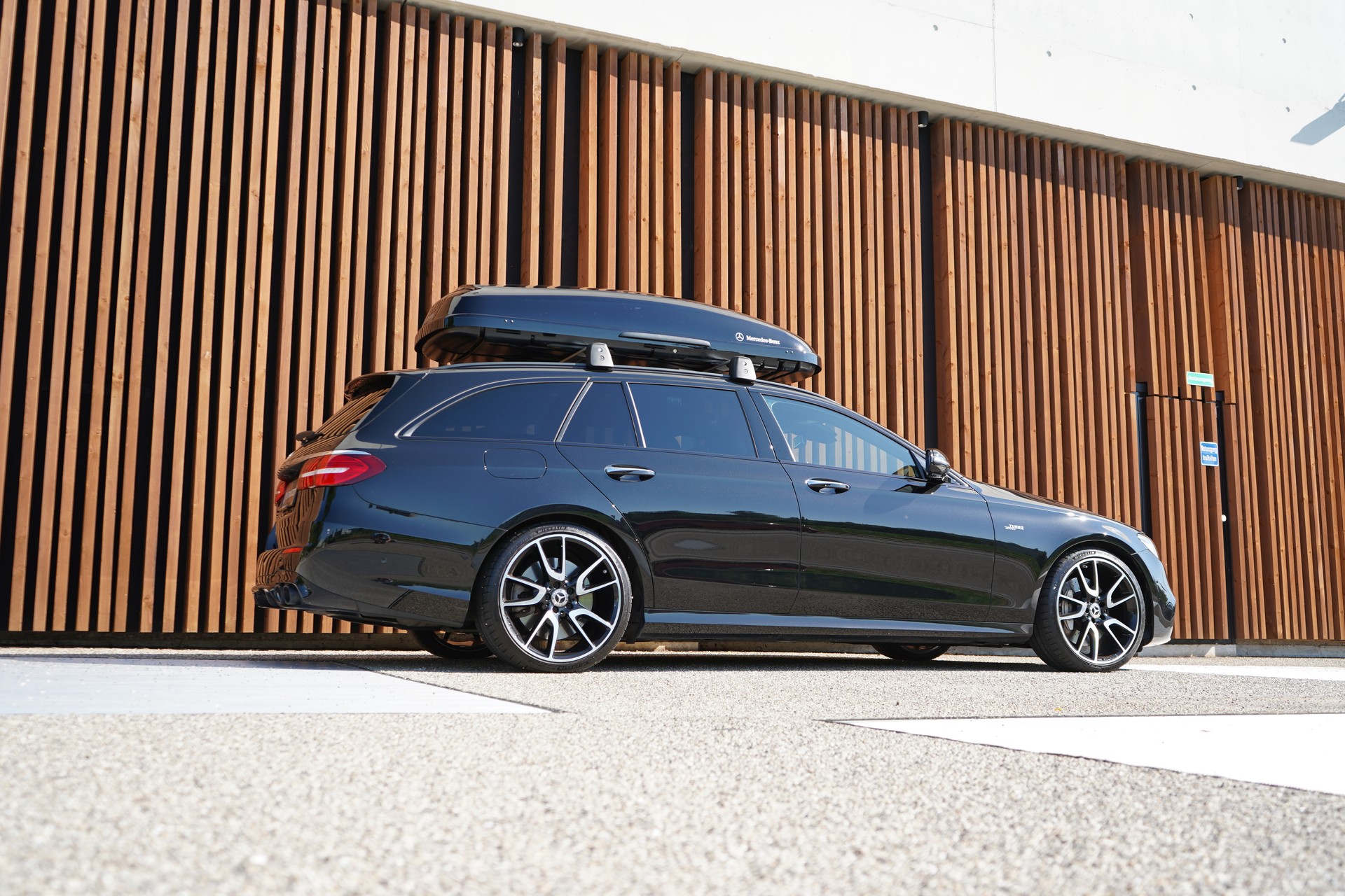 MERCEDES-BENZ E 53 AMG 4MATIC 9G-TRONIC BLACK l 435 PS-image-6