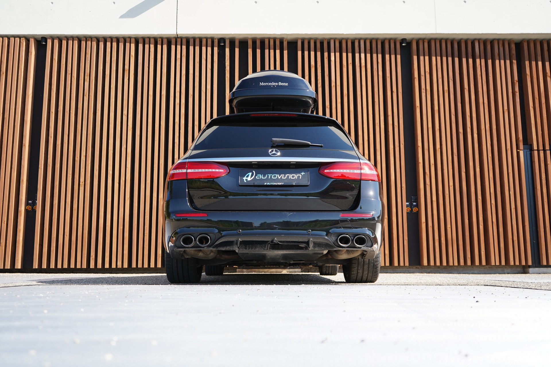 MERCEDES-BENZ E 53 AMG 4MATIC 9G-TRONIC BLACK l 435 PS-image-13