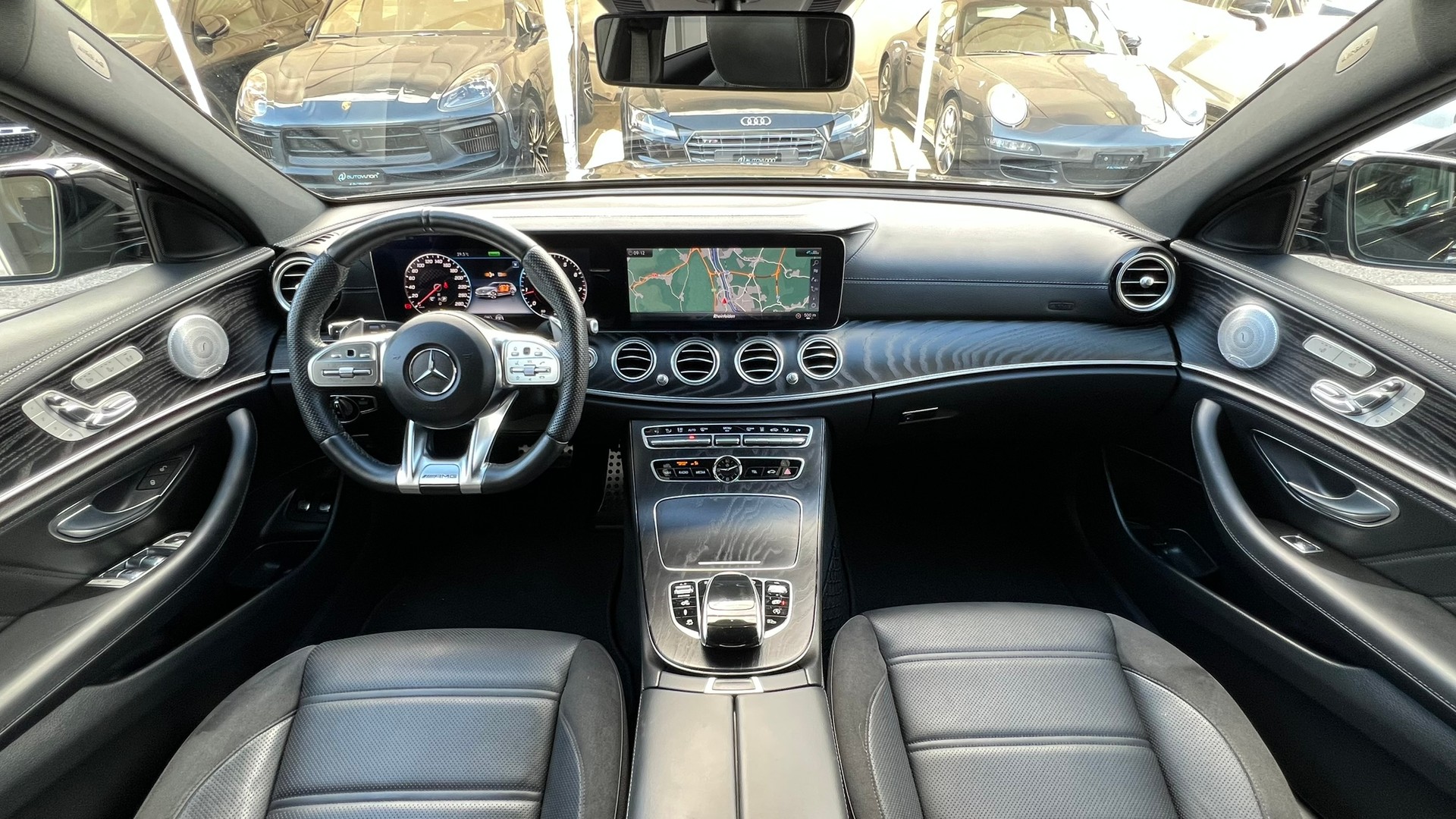 MERCEDES-BENZ E 53 AMG 4MATIC 9G-TRONIC BLACK l 435 PS-image-17