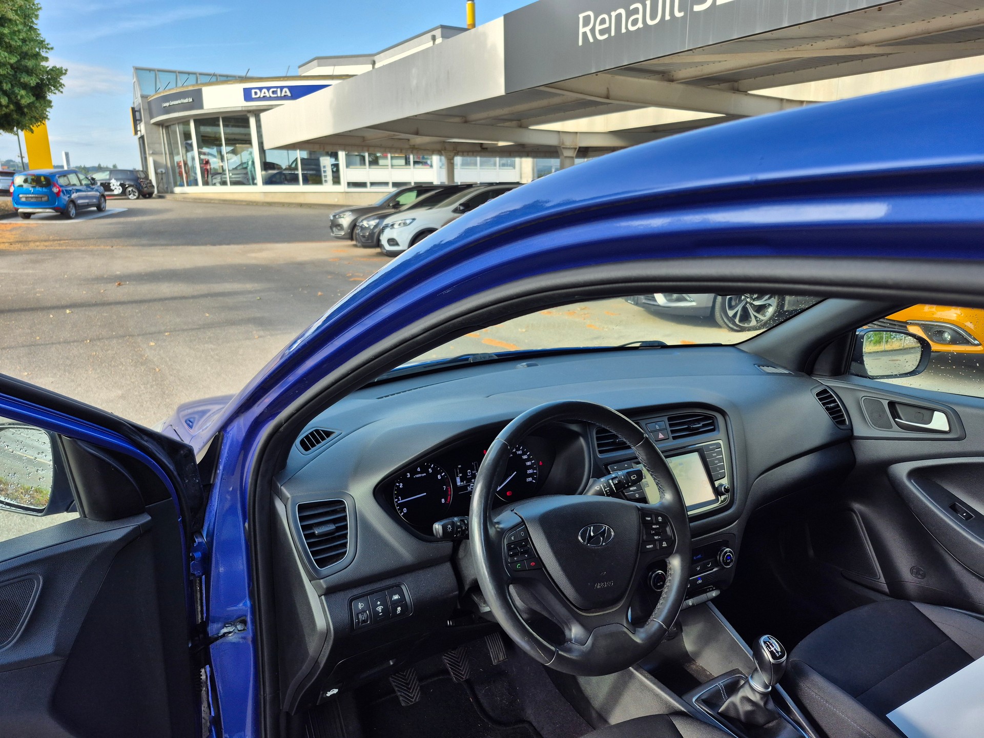 HYUNDAI i20 1.0 T-GDi Amplia-image-6