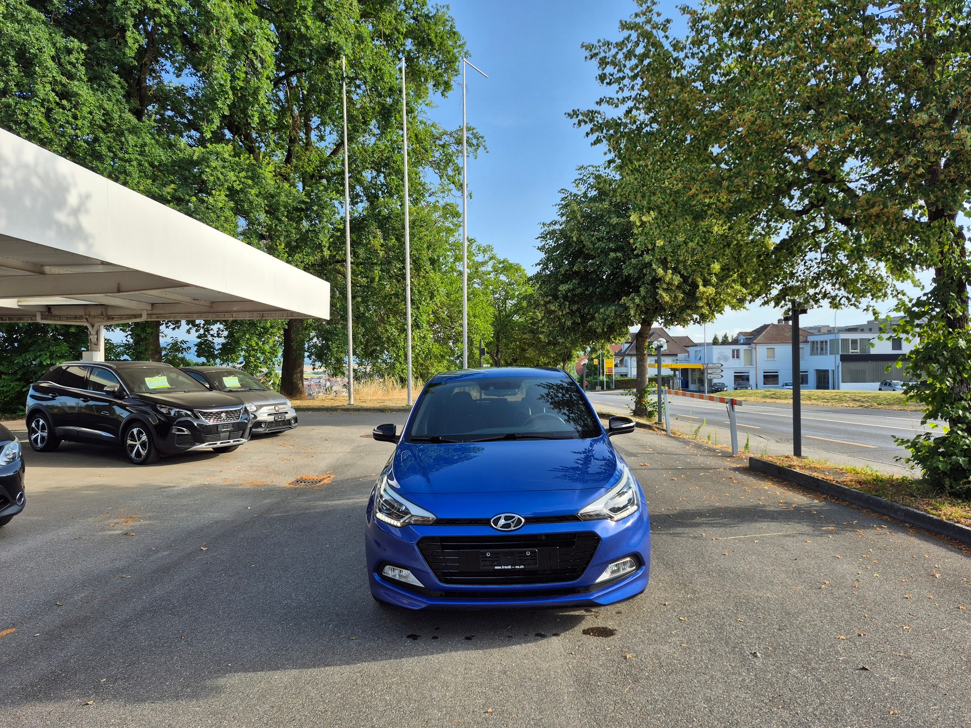 HYUNDAI i20 1.0 T-GDi Amplia-image-0