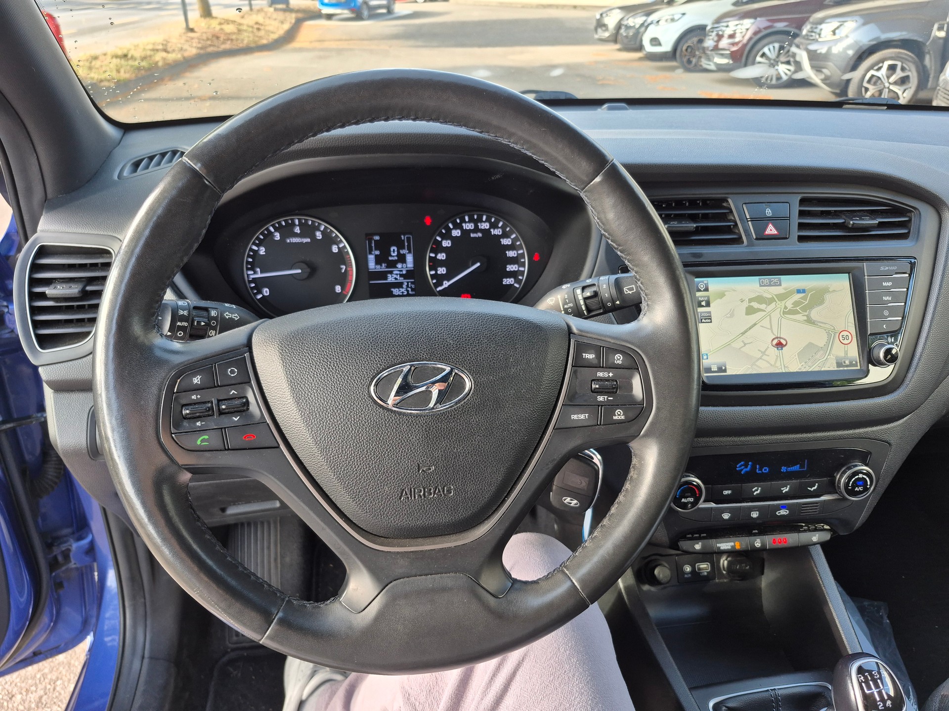 HYUNDAI i20 1.0 T-GDi Amplia-image-5