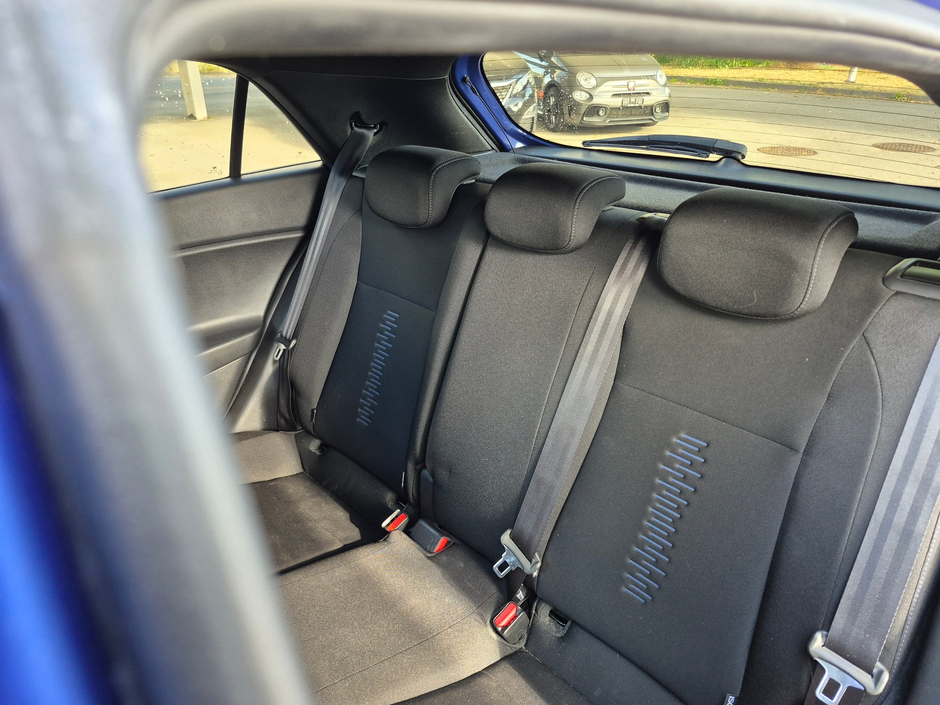 HYUNDAI i20 1.0 T-GDi Amplia-image-7
