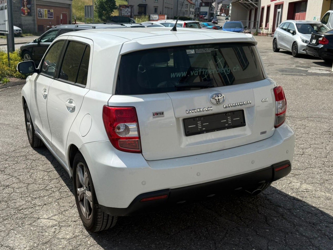 TOYOTA UrbanCruiser 1.4 D-4D Linea Sol 4WD-image-2
