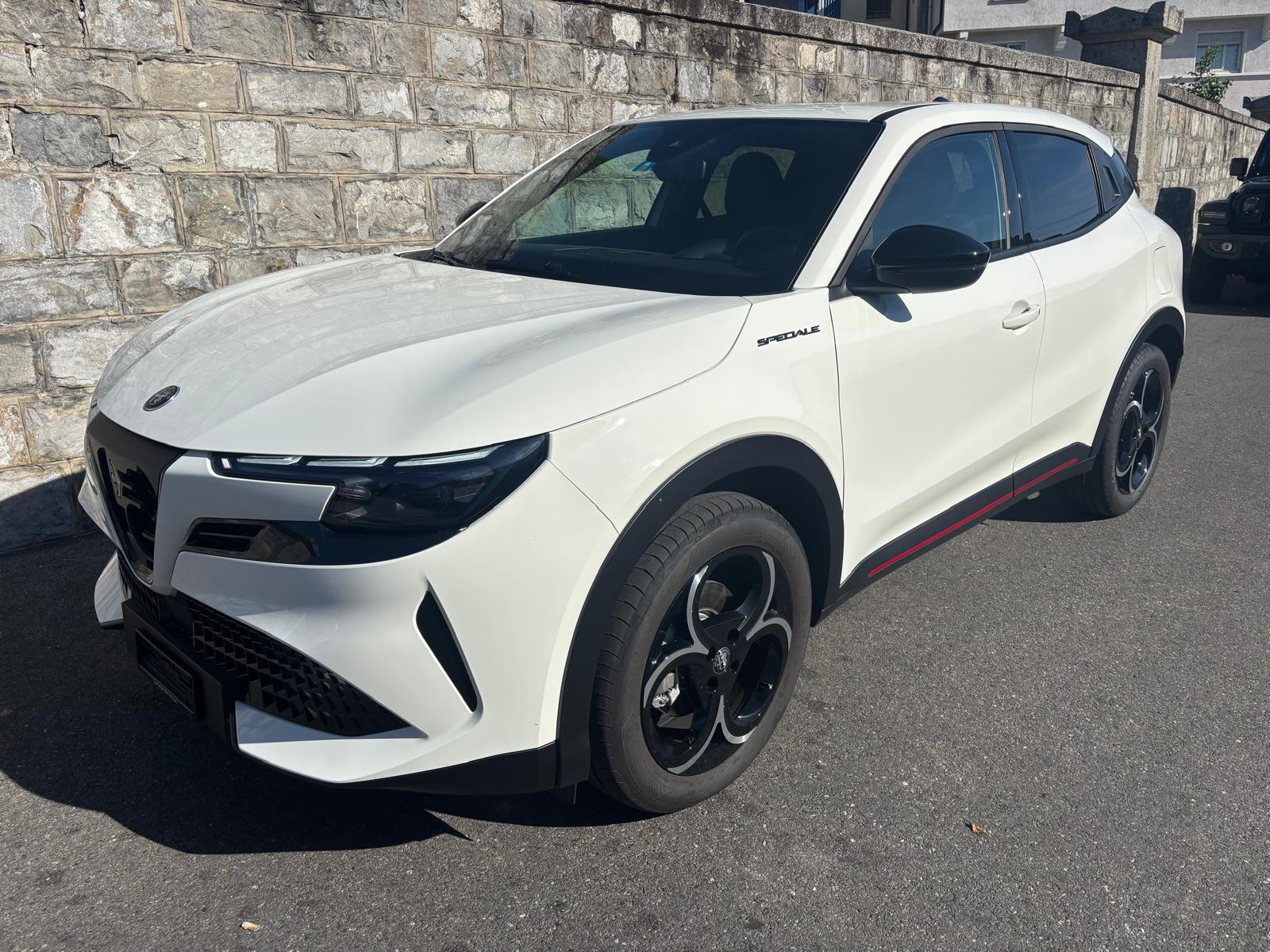 ALFA ROMEO Junior 1.2 48V Hybrid Speciale-image-1