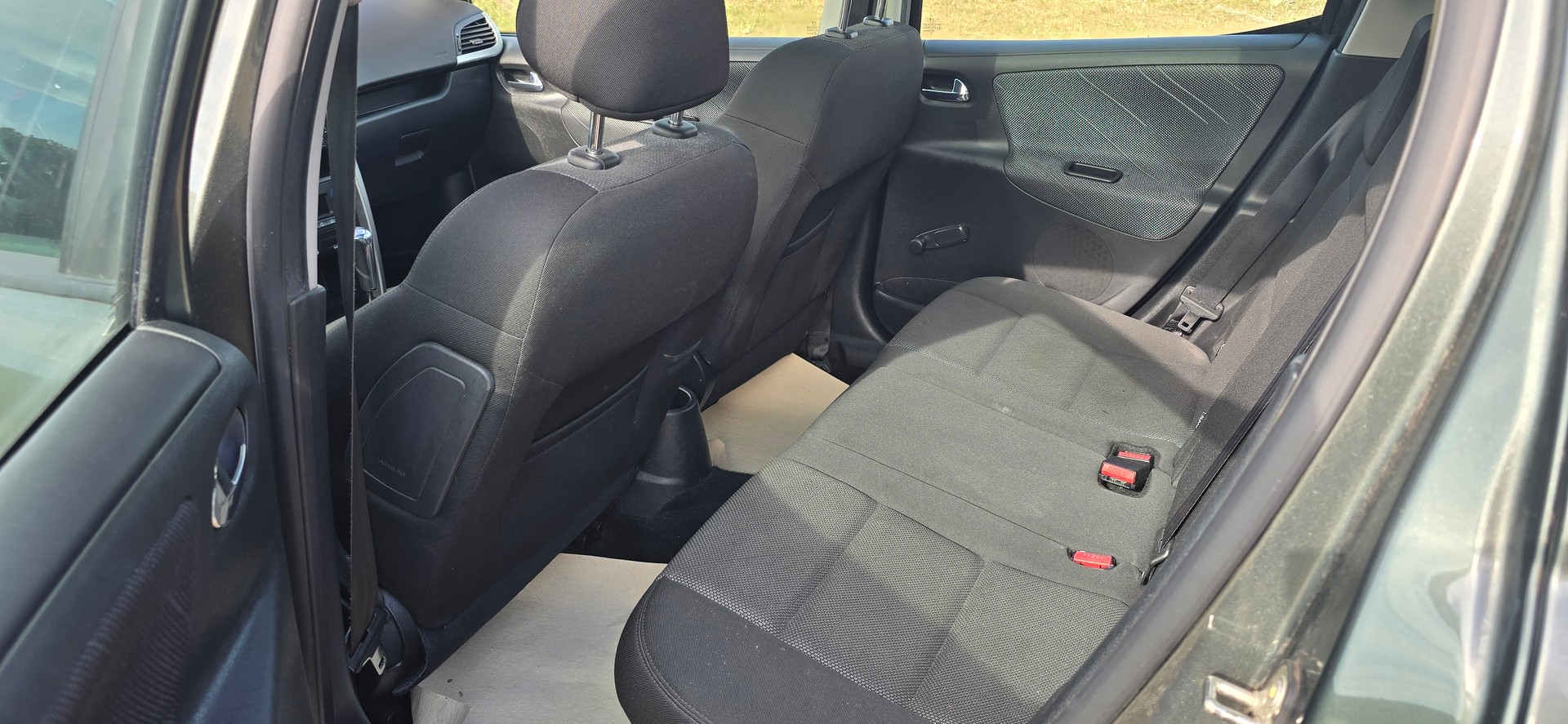 PEUGEOT 207 SW 1.6 16V Sport Automatic-image-9