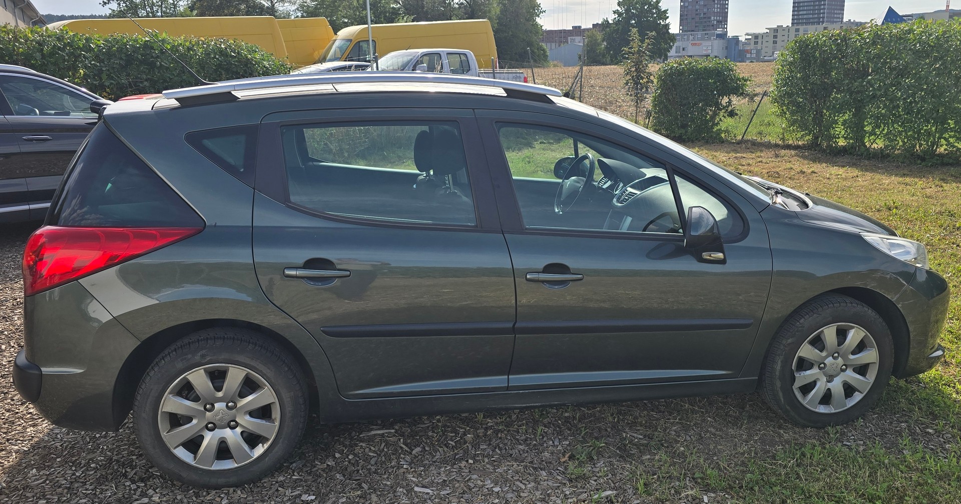 PEUGEOT 207 SW 1.6 16V Sport Automatic-image-5