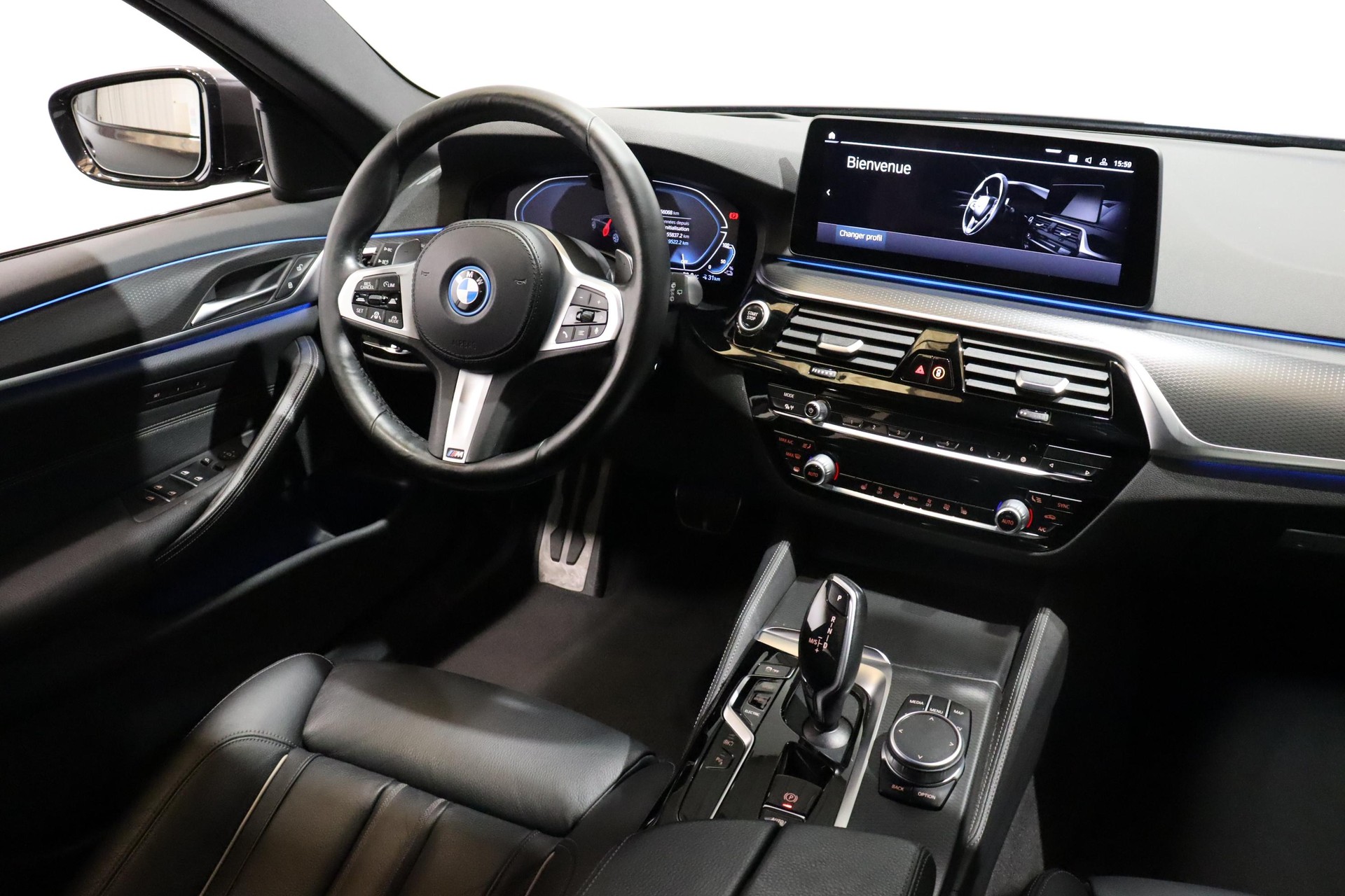 BMW 530e xDrive Touring-image-7