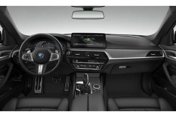 BMW 530e xDrive Touring-image-3