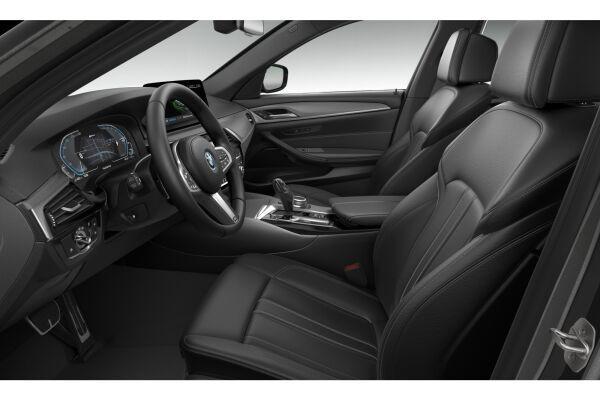 BMW 530e xDrive Touring-image-2