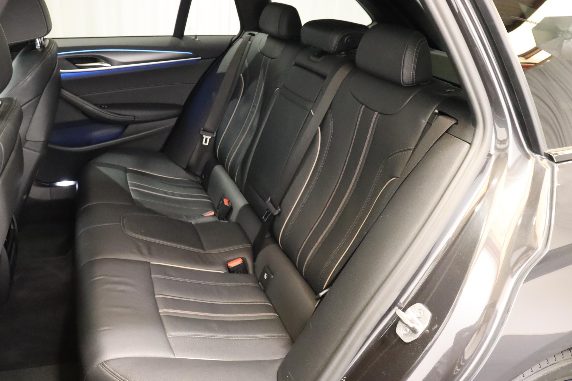 BMW 530e xDrive Touring-image-22