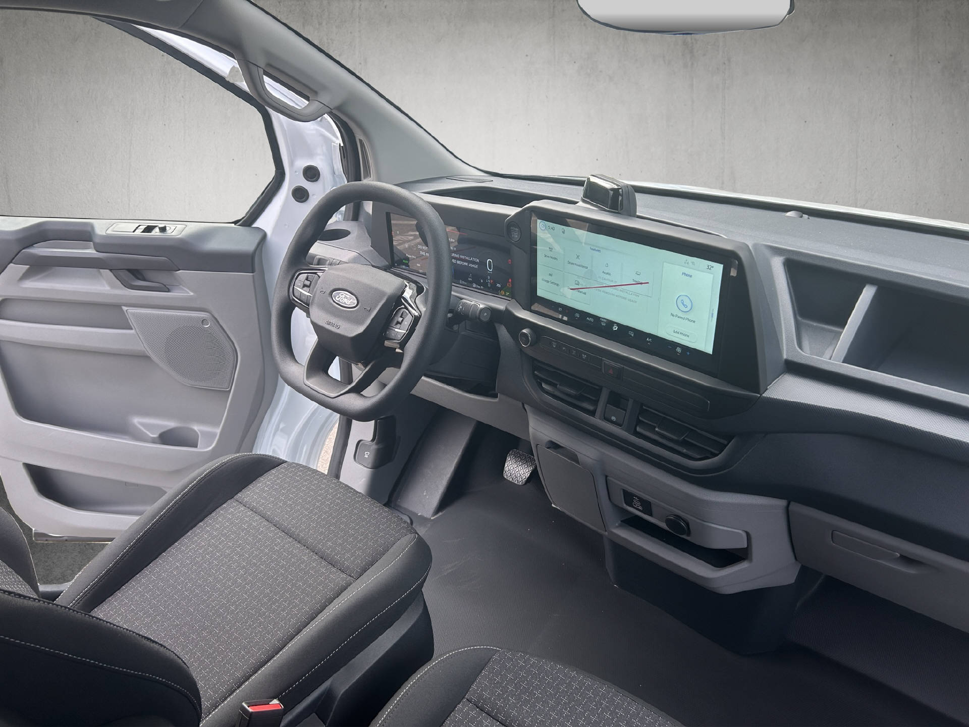 FORD Transit Custom Van 320 L1 2.5 Duratec 233 Trend PHEV-image-14
