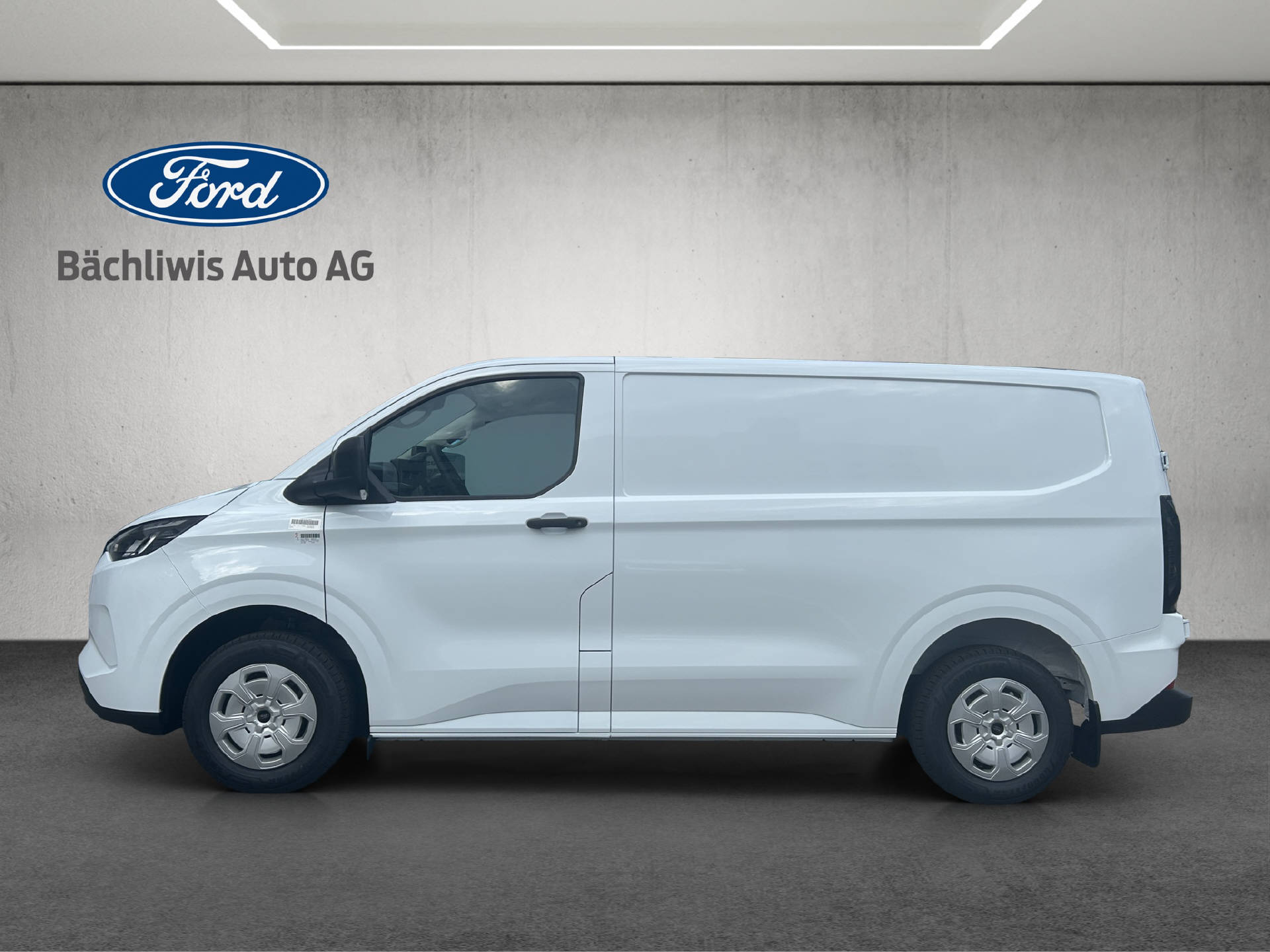FORD Transit Custom Van 320 L1 2.5 Duratec 233 Trend PHEV-image-1