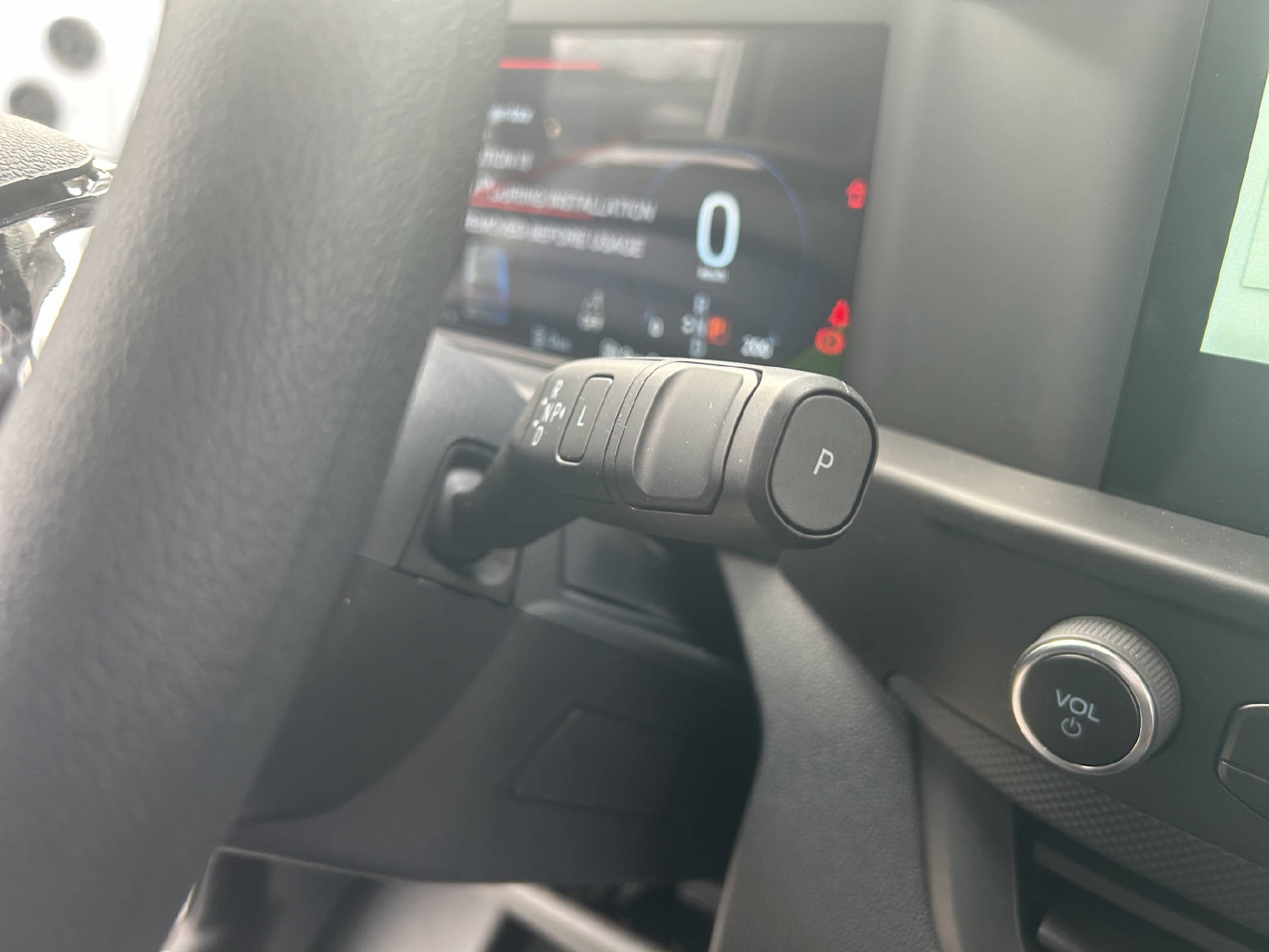 FORD Transit Custom Van 320 L1 2.5 Duratec 233 Trend PHEV-image-16
