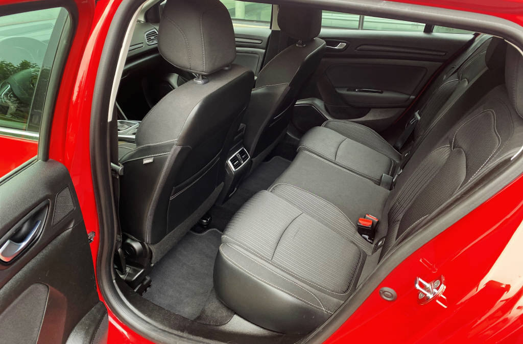 RENAULT Mégane Grandtour 1.5 Blue dCi Business EDC-image-9