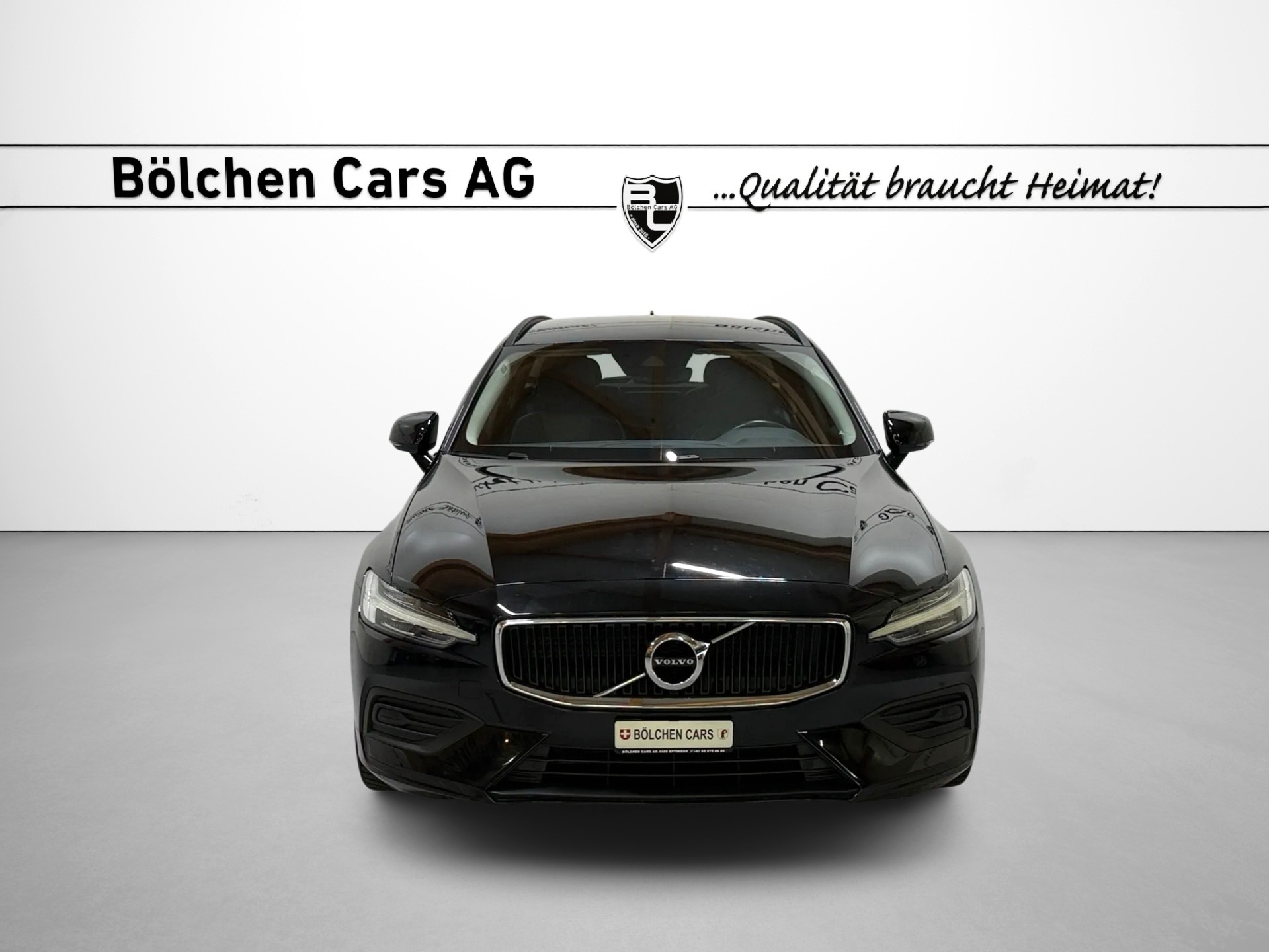 VOLVO V60 D3 Momentum Geartronic-image-1